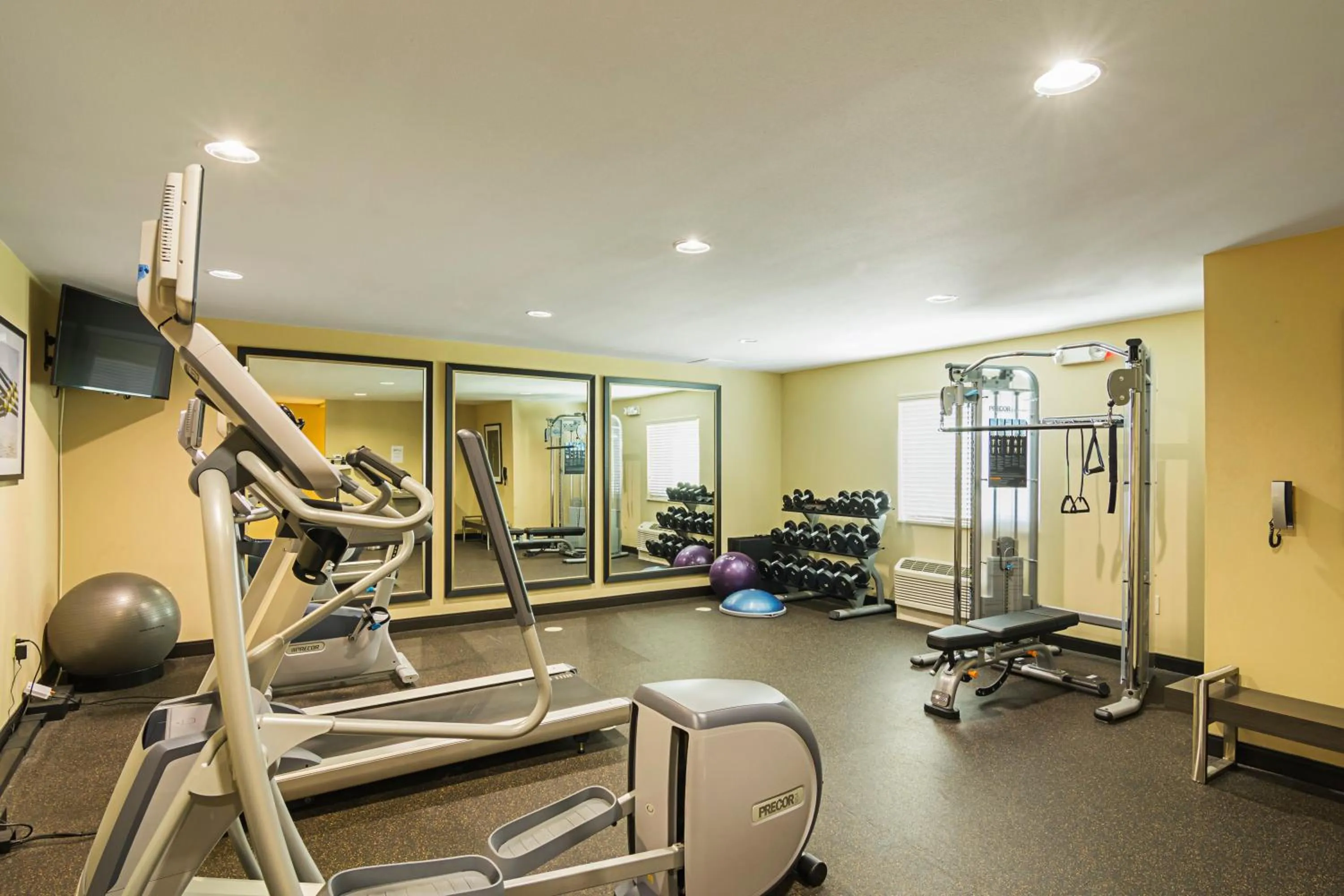 Spa and wellness centre/facilities in Candlewood Suites - Pensacola - University Area by IHG
