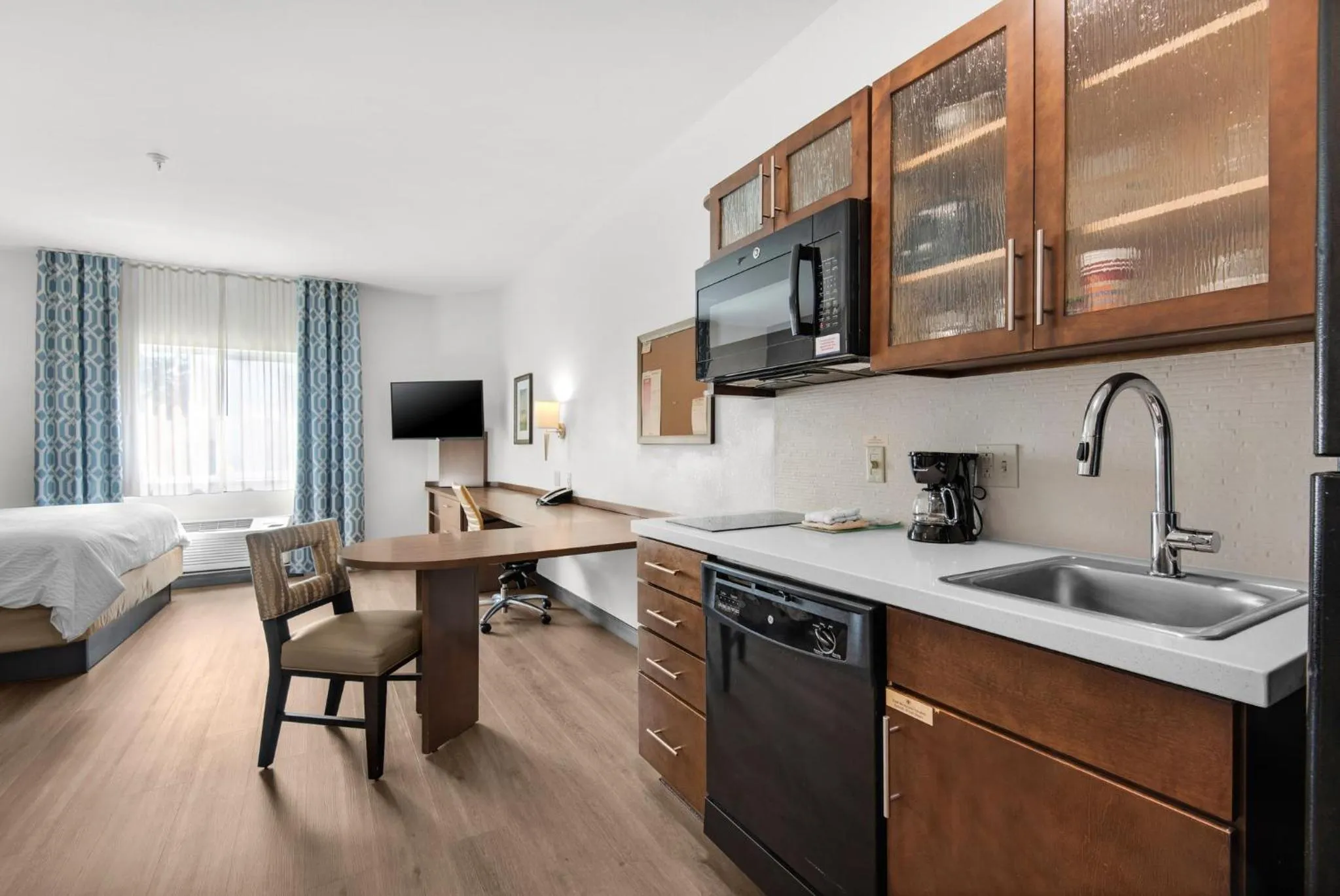 Photo of the whole room, Bed in Candlewood Suites - Pensacola - University Area by IHG