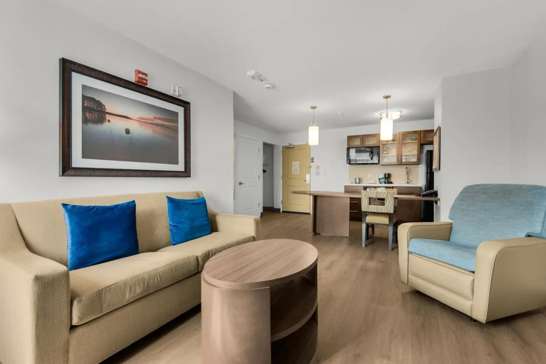 One-Bedroom Queen Suite in Candlewood Suites - Pensacola - University Area by IHG One-Bedroom Queen Suite in Candlewood Suites - Pensacola - University Area by IHG