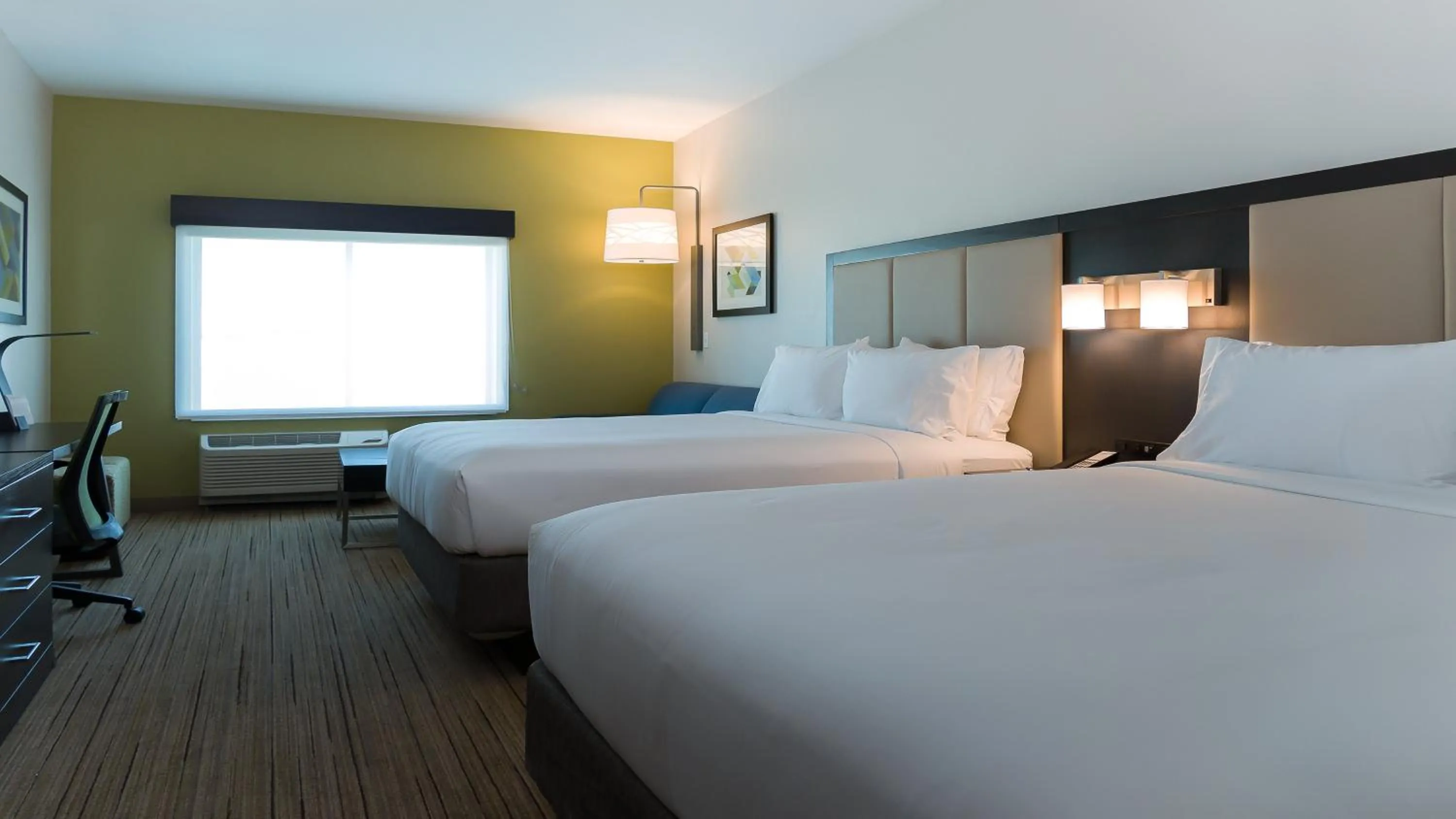 Photo of the whole room, Bed in Holiday Inn Express & Suites - Tampa East - Ybor City by IHG