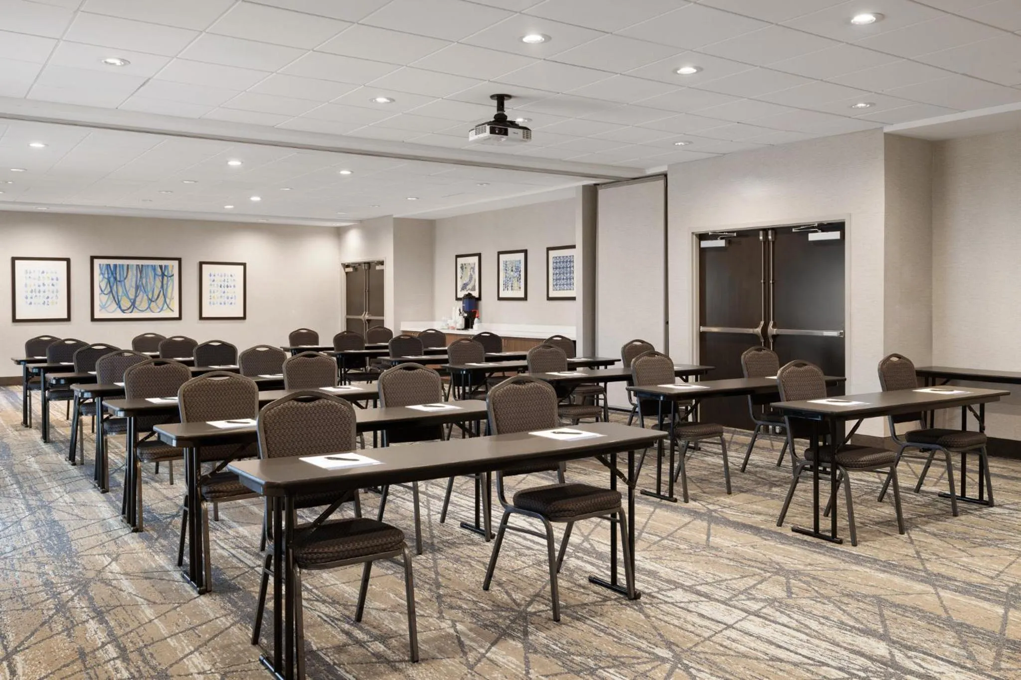 Meeting/conference room in Holiday Inn Express & Suites - Tampa East - Ybor City by IHG