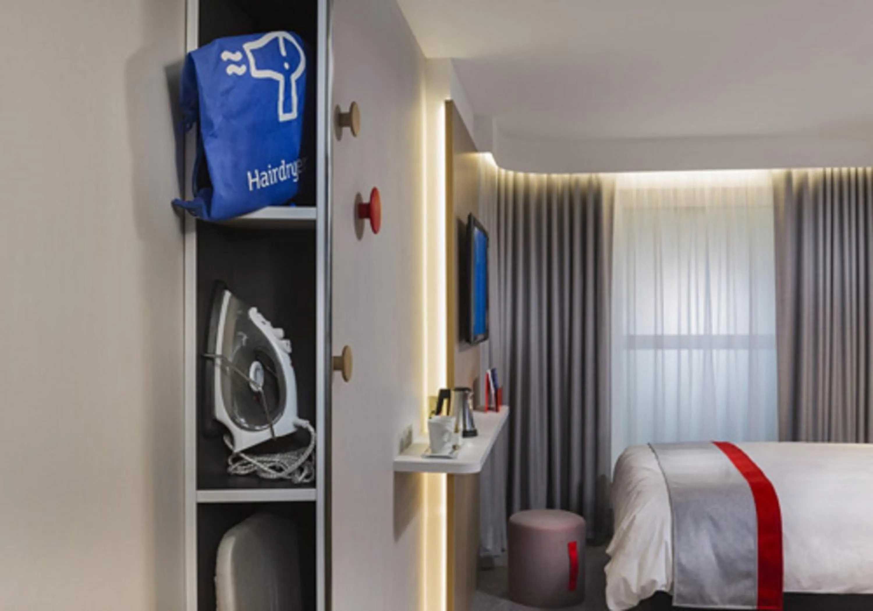 Bedroom, Bed in Holiday Inn Express - Stockport by IHG