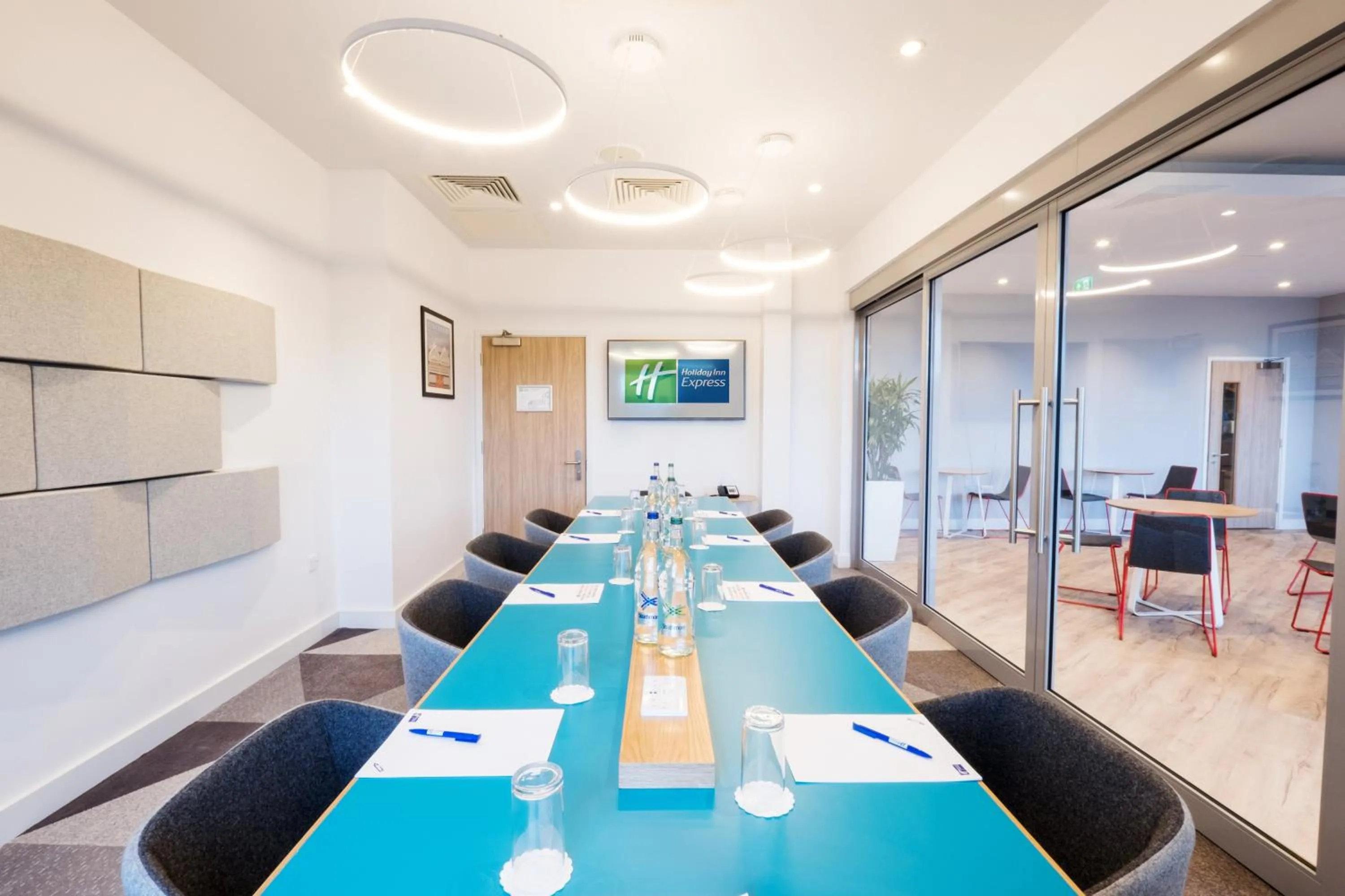 Meeting/conference room in Holiday Inn Express - Stockport by IHG