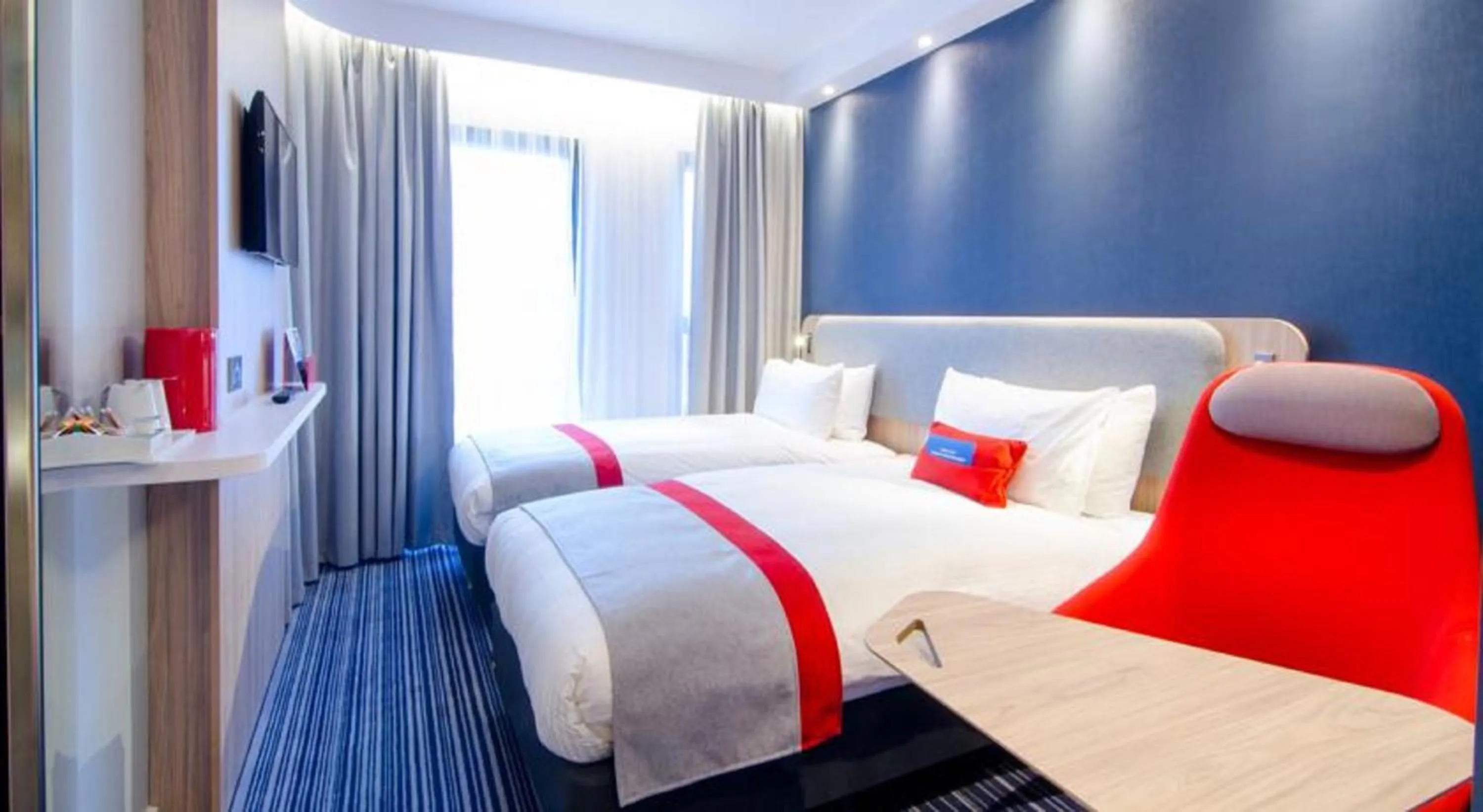 Photo of the whole room, Bed in Holiday Inn Express - Stockport by IHG