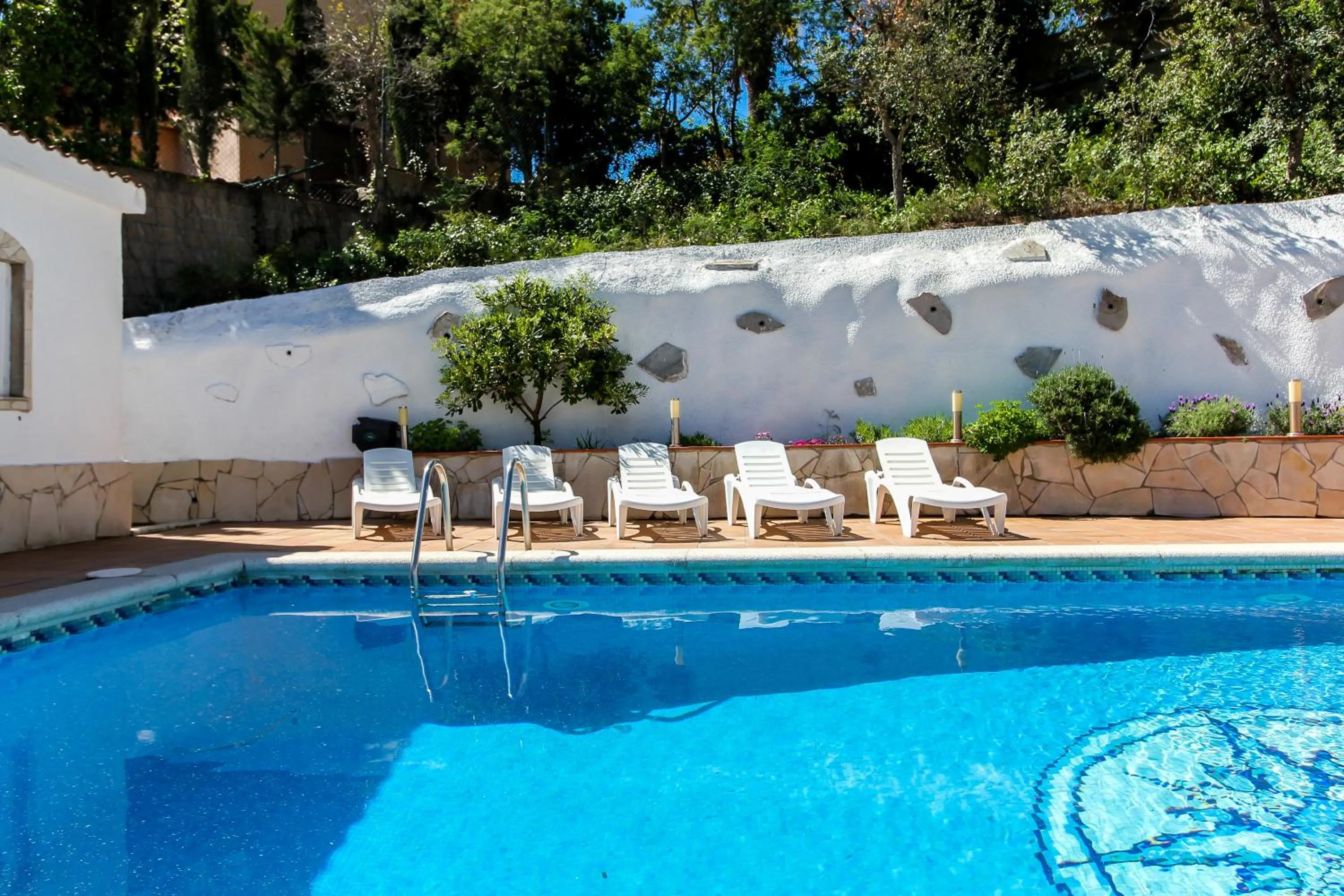 Swimming pool in Villa Natalia C101