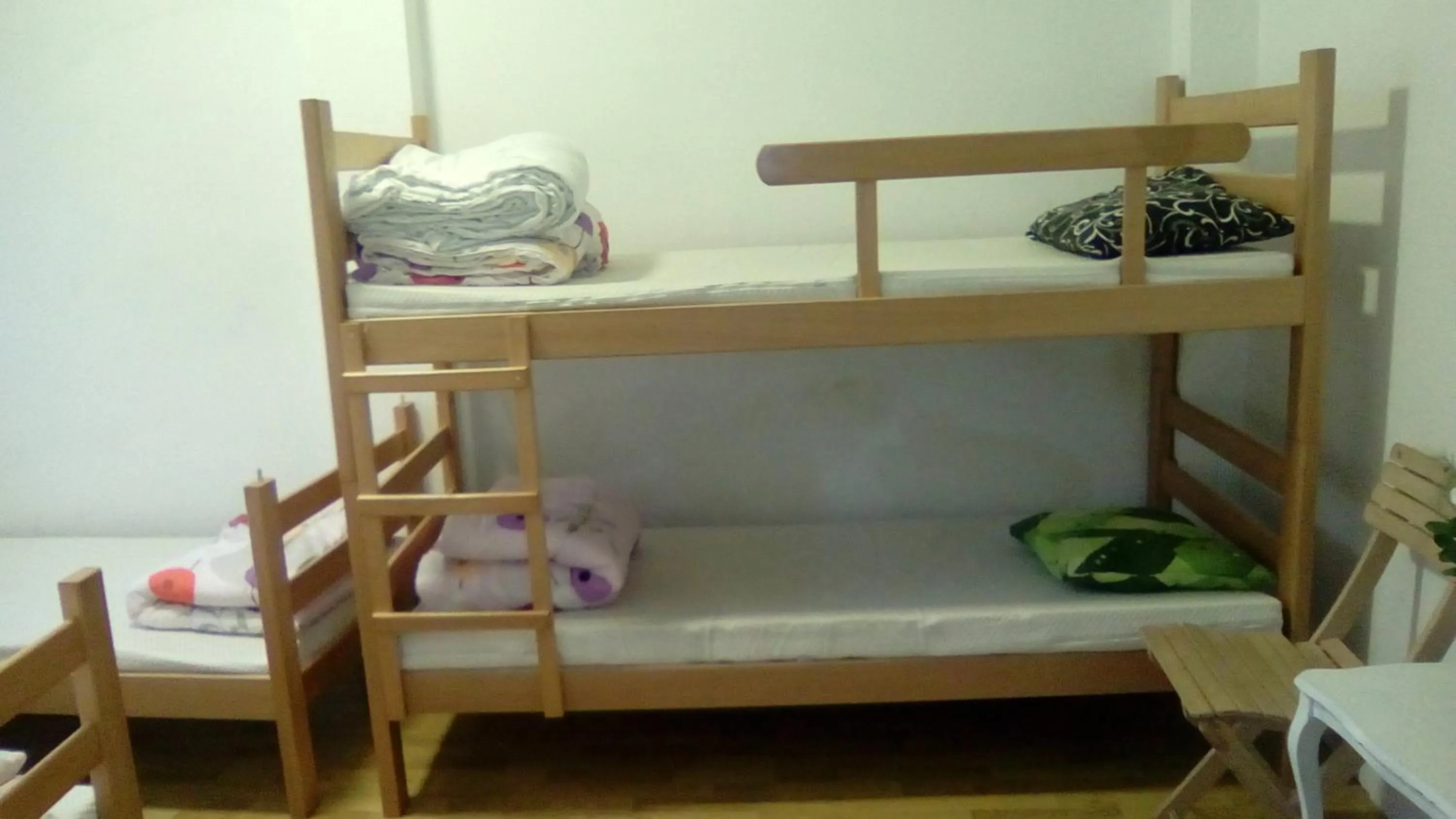 Photo of the whole room, Bed in Hostel Jellostone