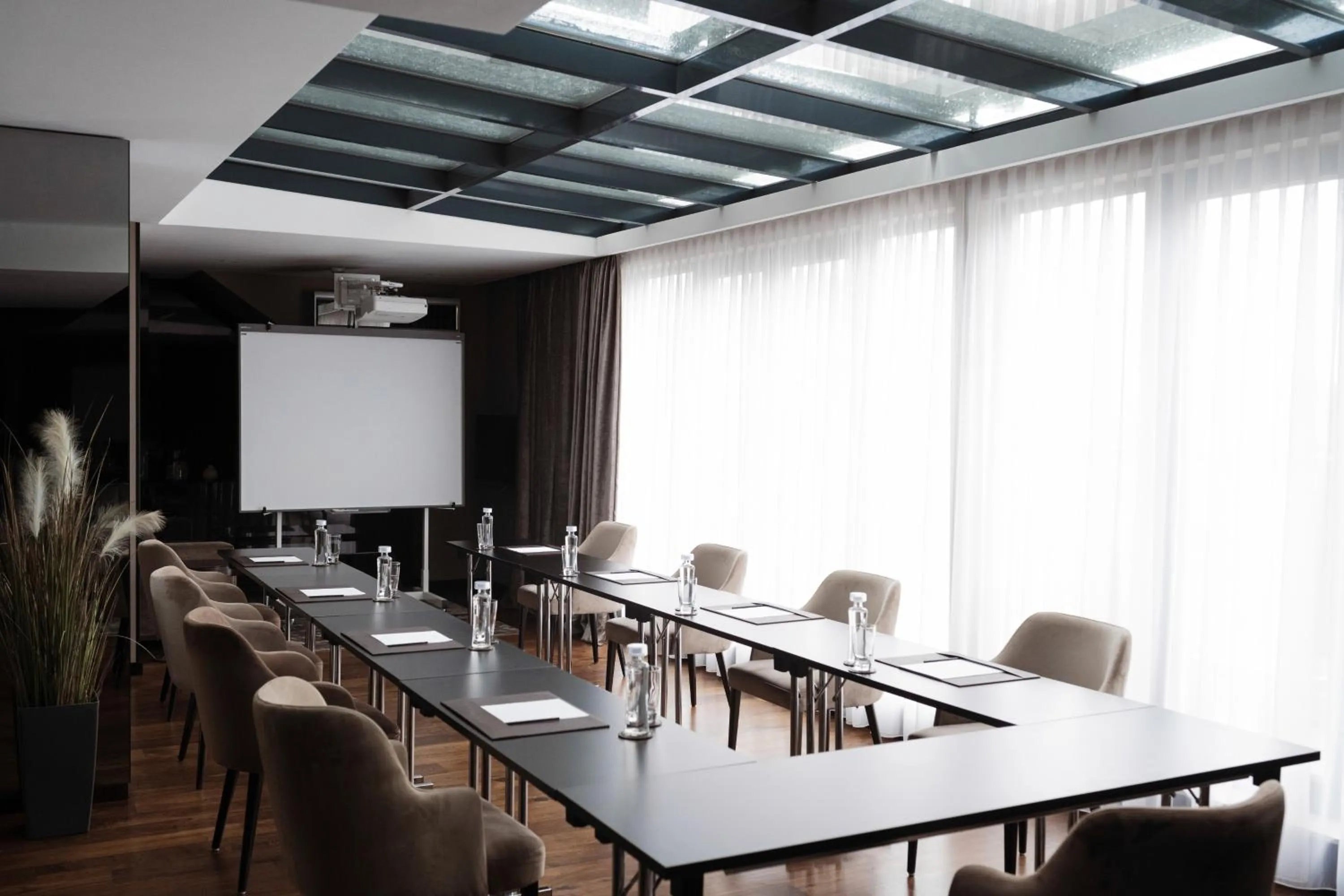 SAINT TEN Boutique Hotel, Small Luxury Hotels