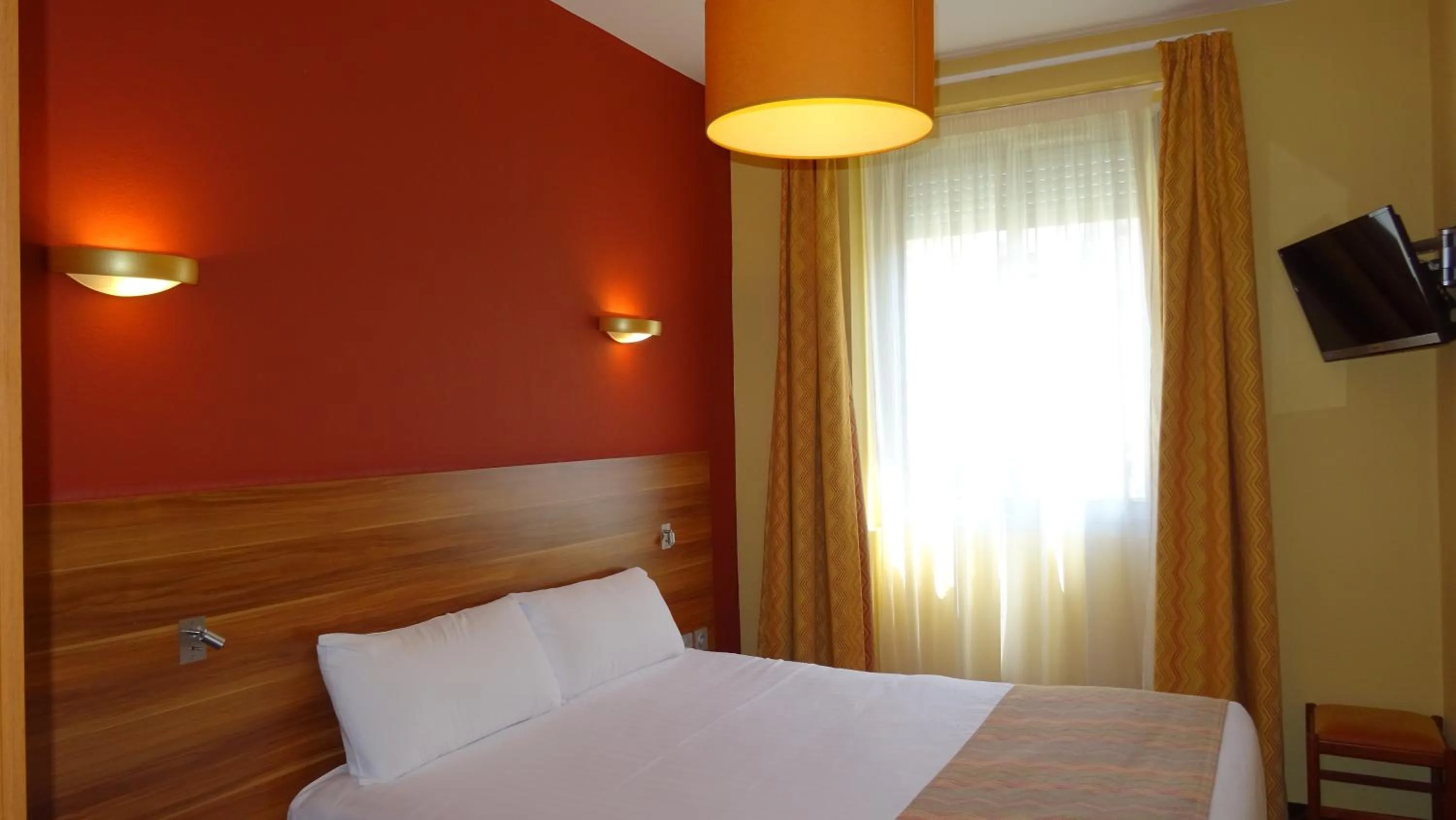 Bedroom, Bed in Residence Share Inn