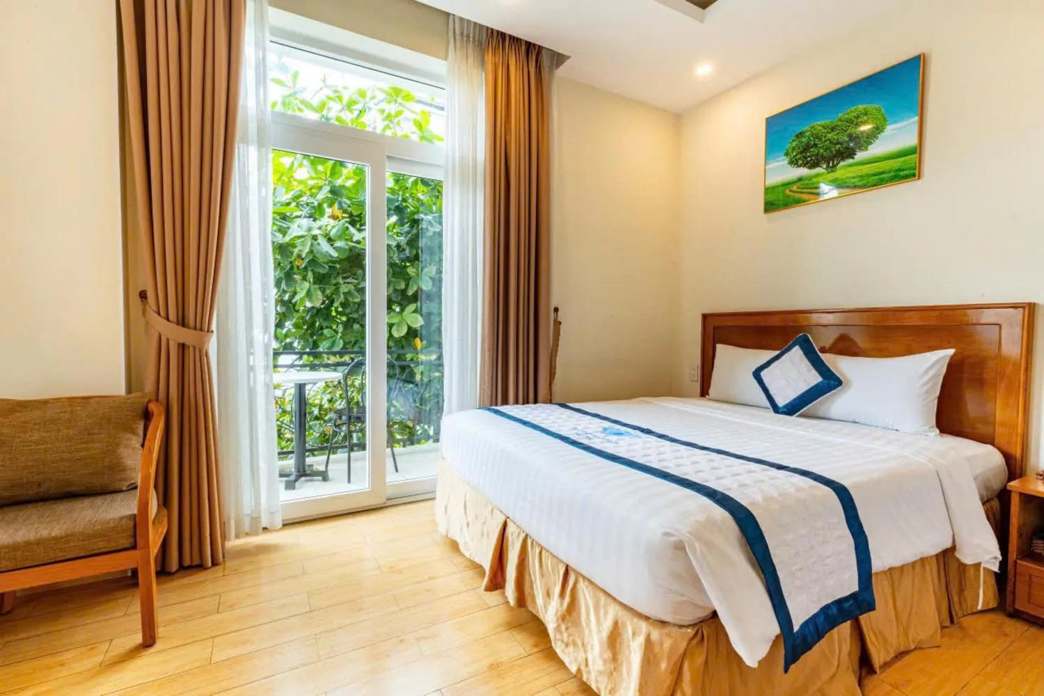 Bed in Blue Diamond Airport Hotel