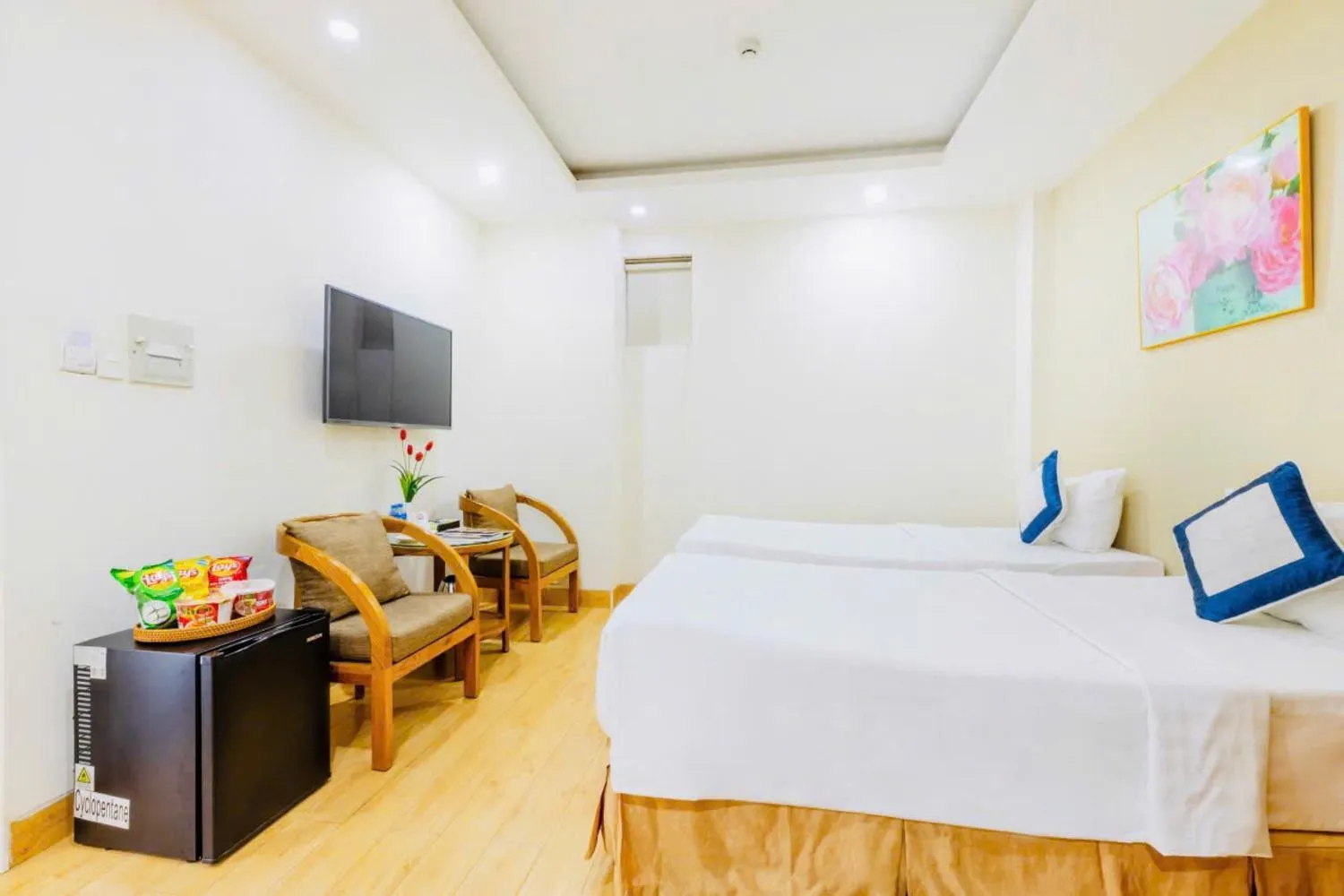 Bed in Blue Diamond Airport Hotel