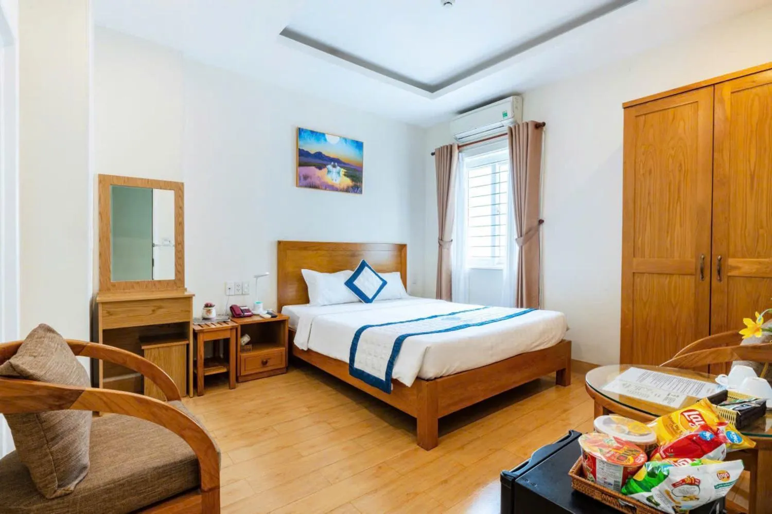 Photo of the whole room, Bed in Blue Diamond Airport Hotel