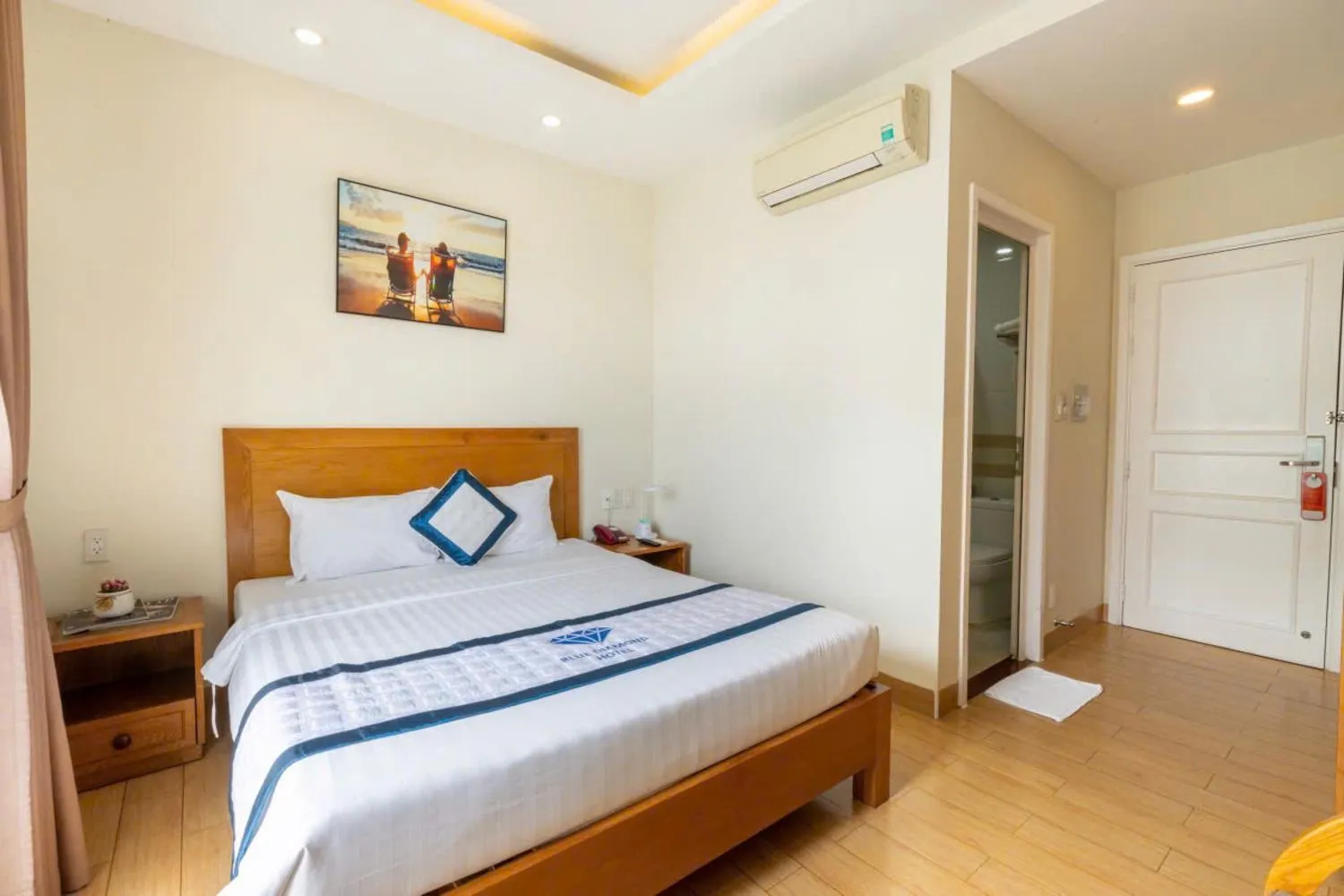 air conditioner, Bed in Blue Diamond Airport Hotel