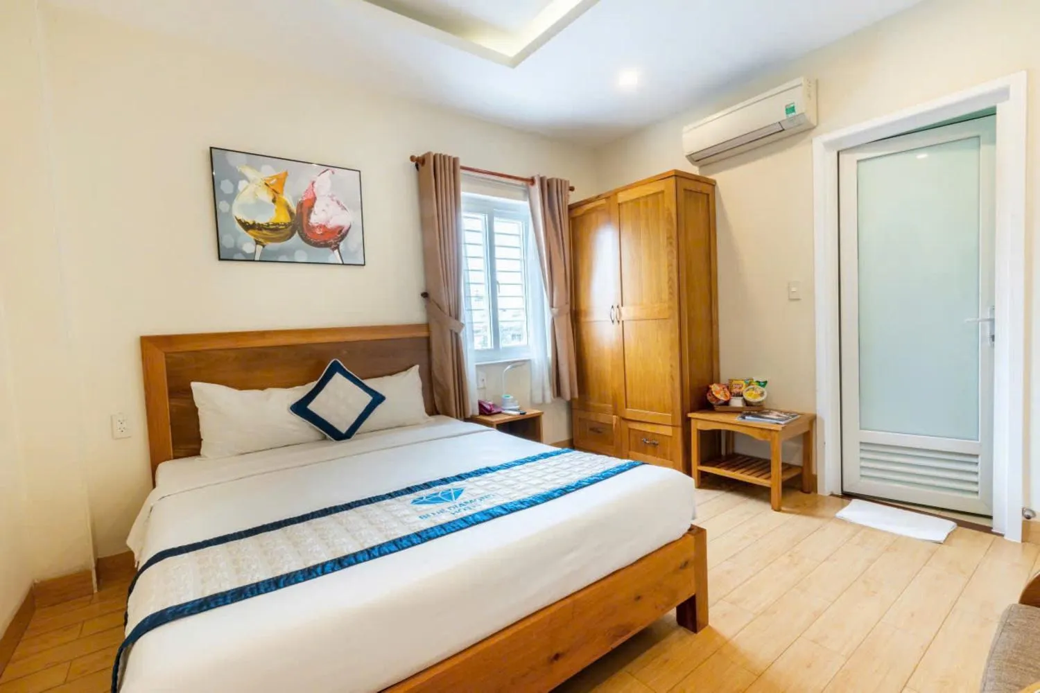 Bed in Blue Diamond Airport Hotel