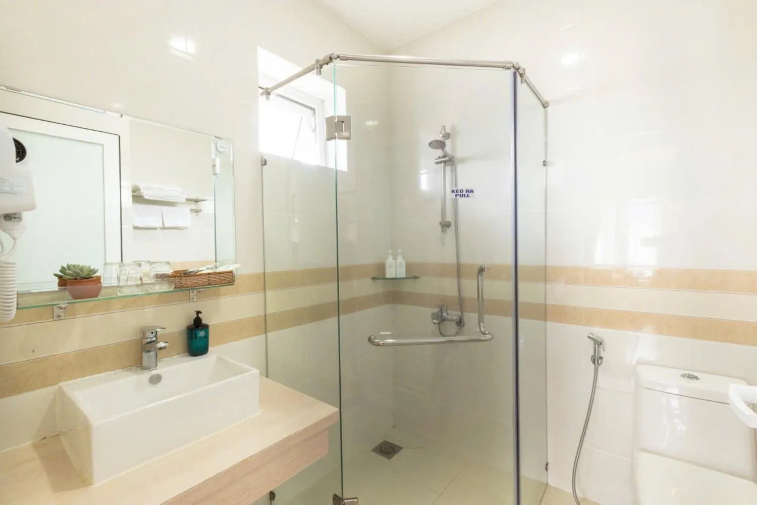 Bathroom in Blue Diamond Airport Hotel