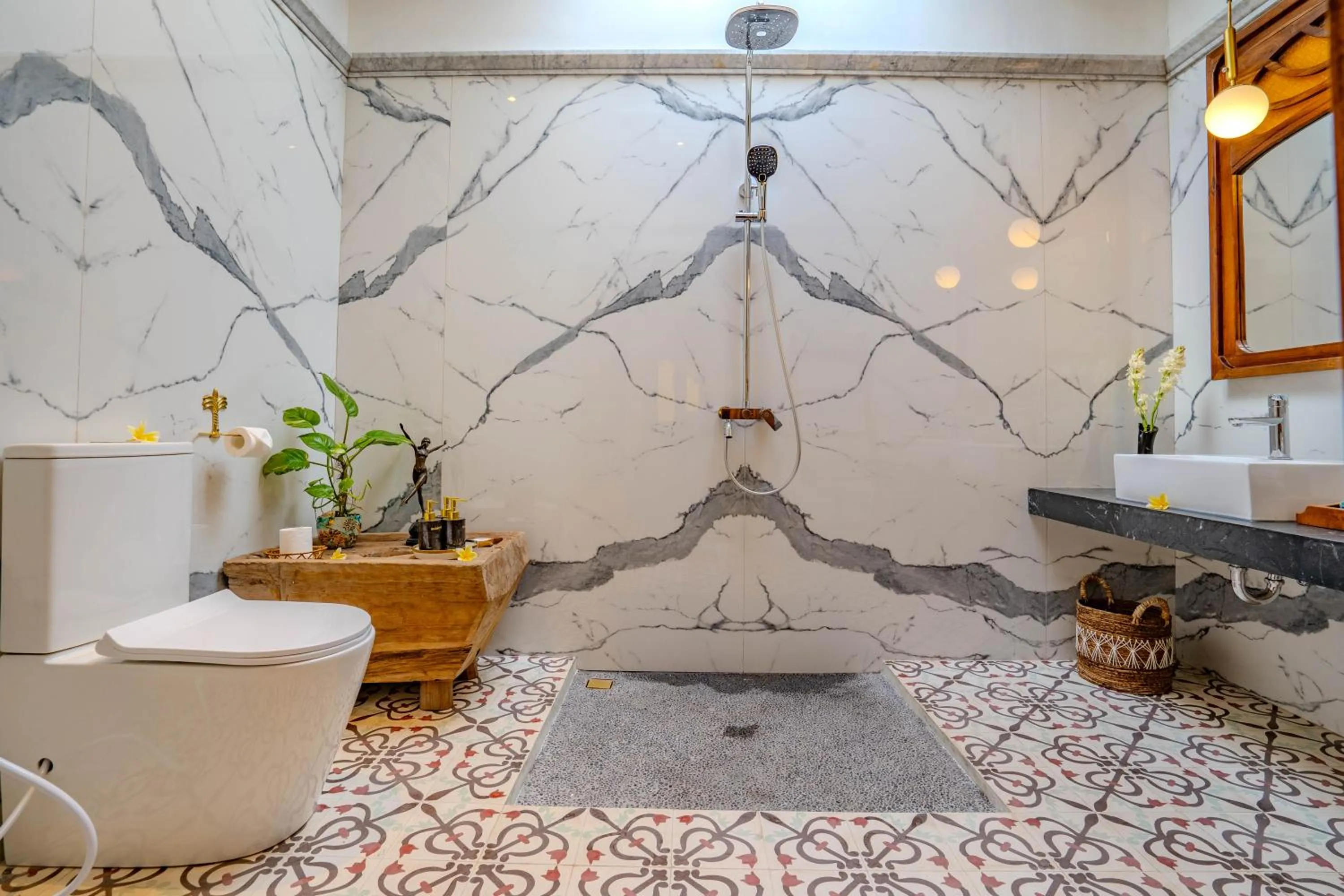 Shower in Imagine Bali