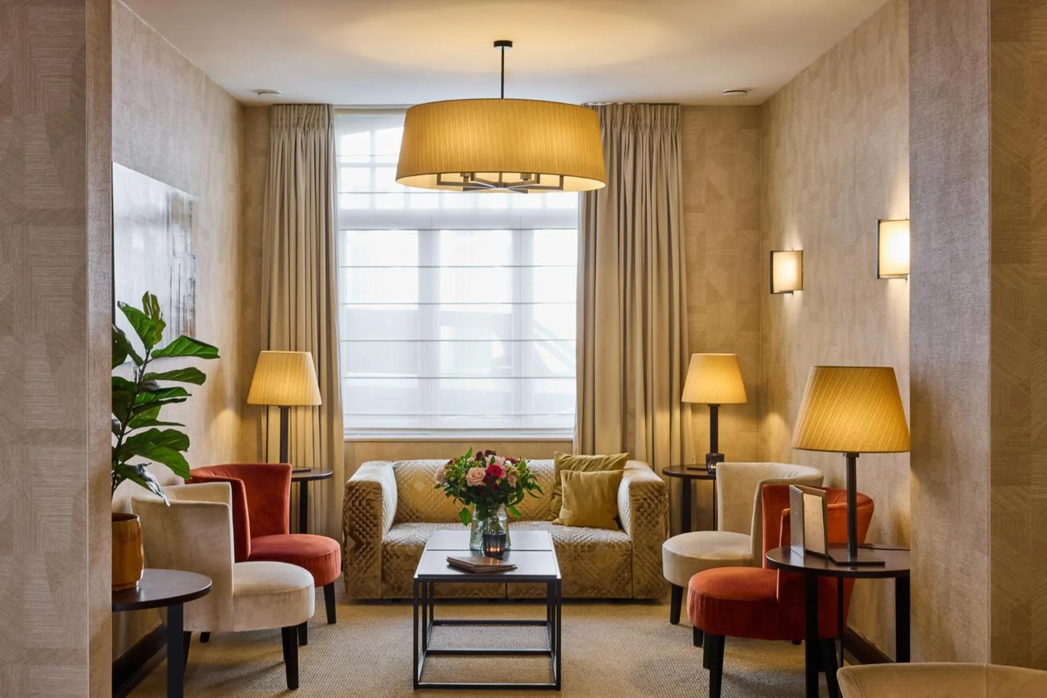 Lounge or bar in Hotel Aragon