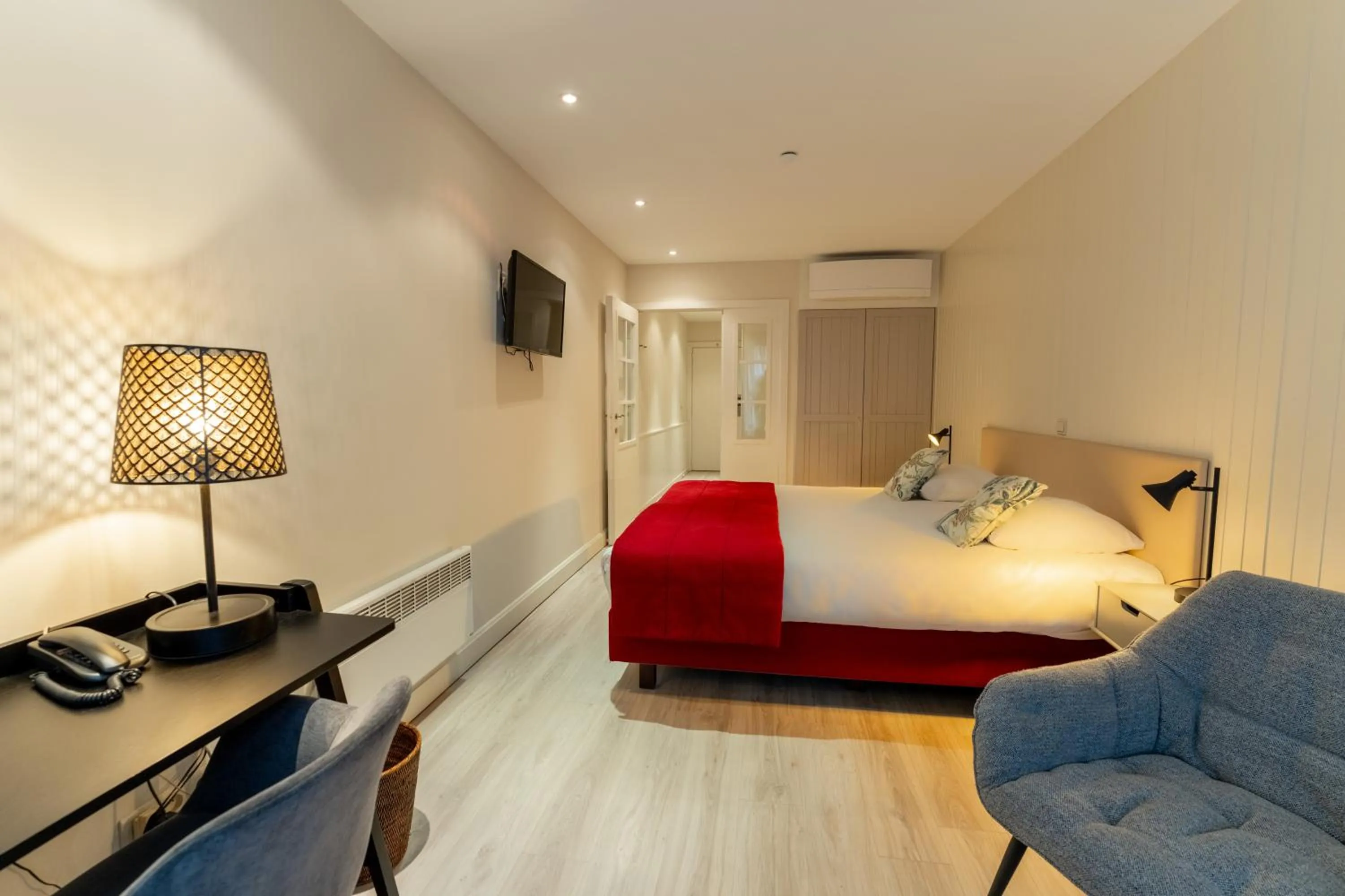 Photo of the whole room, Bed in Hotel Acacia