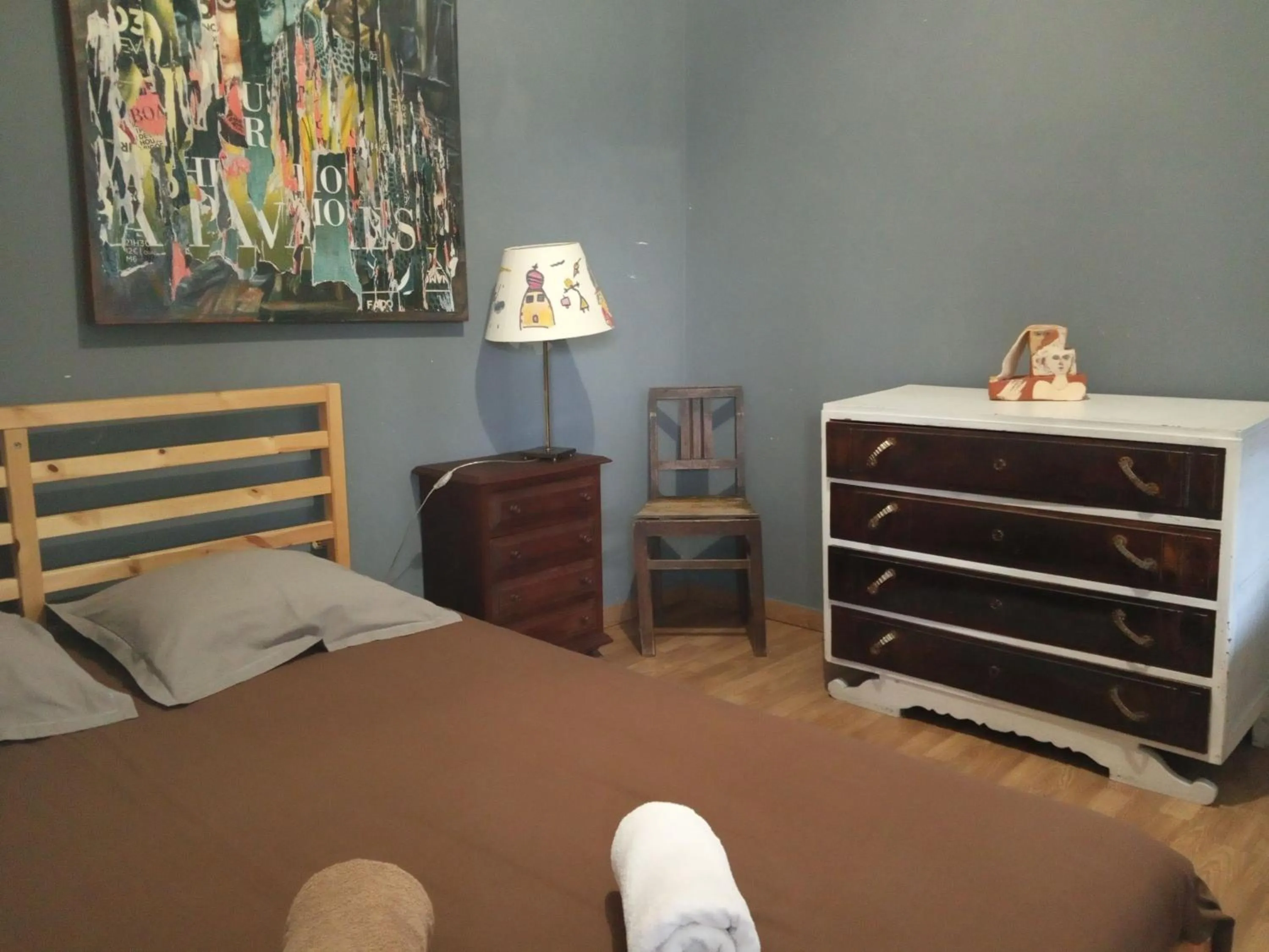 Decorative detail in Family Adams House Hostel