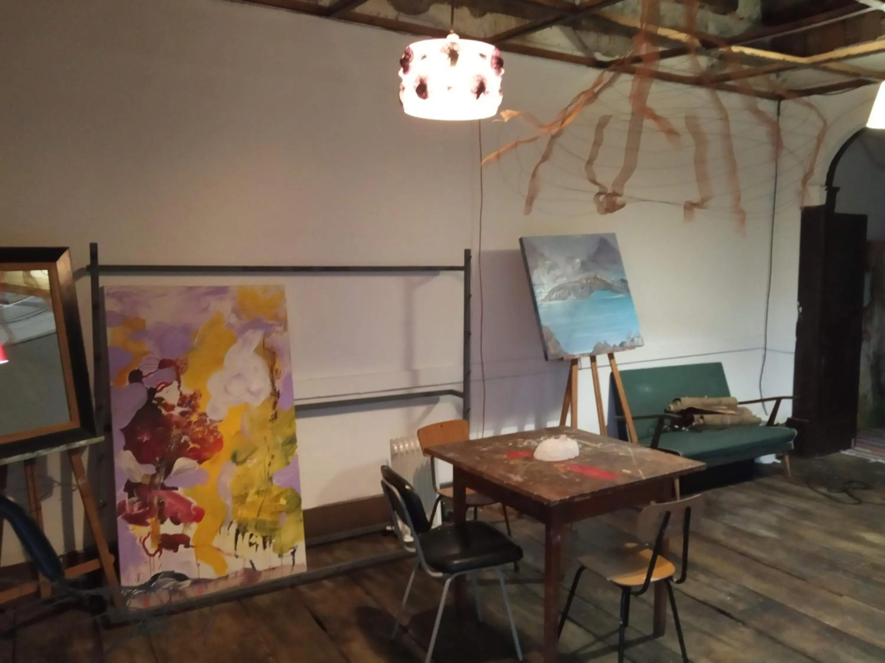 Decorative detail in Family Adams House Hostel