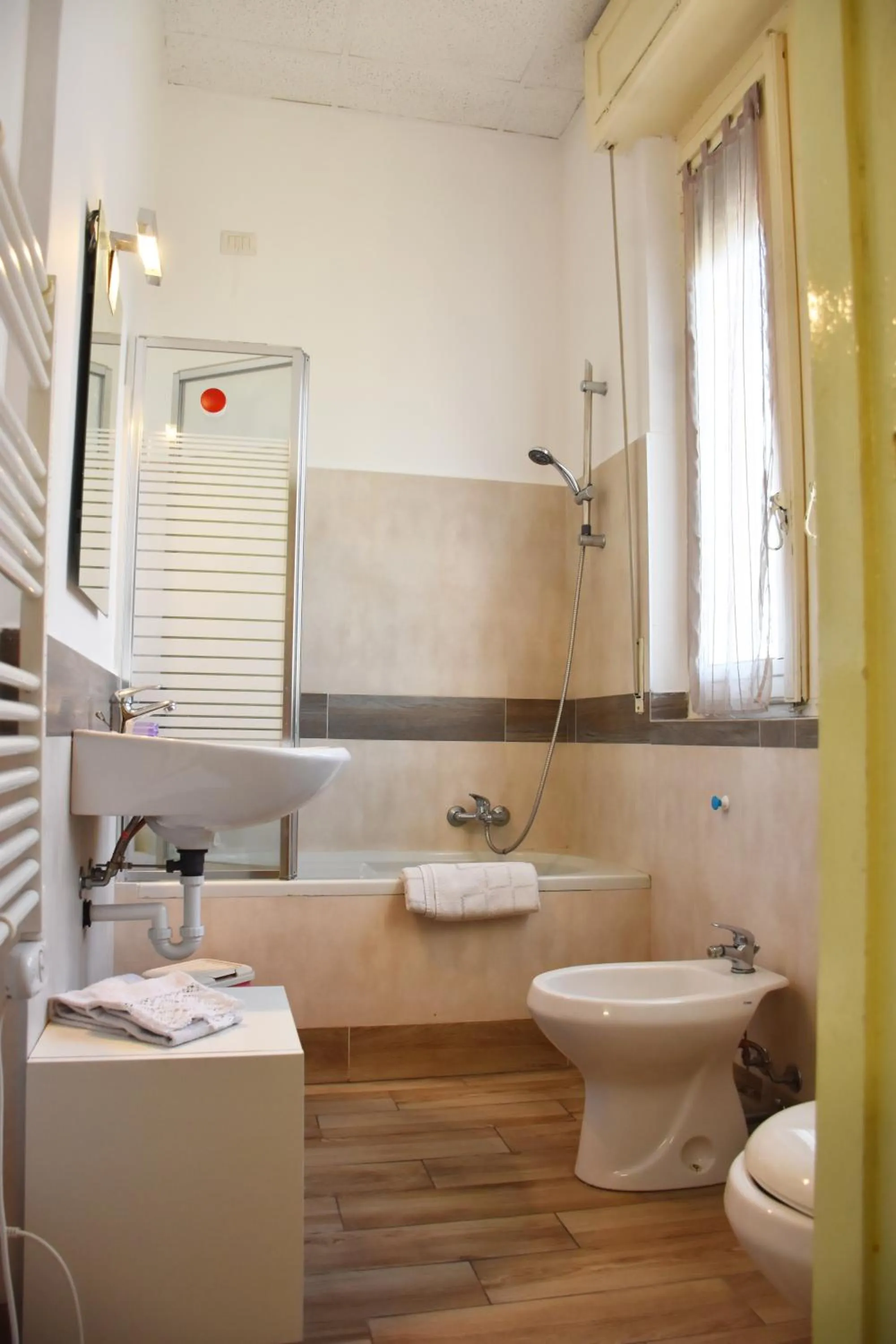 Bathroom in B&B via Roma