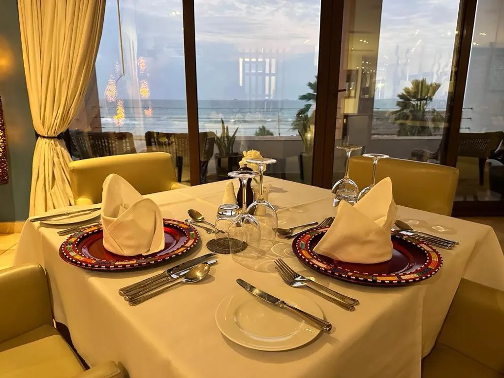 Restaurant/places to eat in The Oyster Bay Hotel Suites