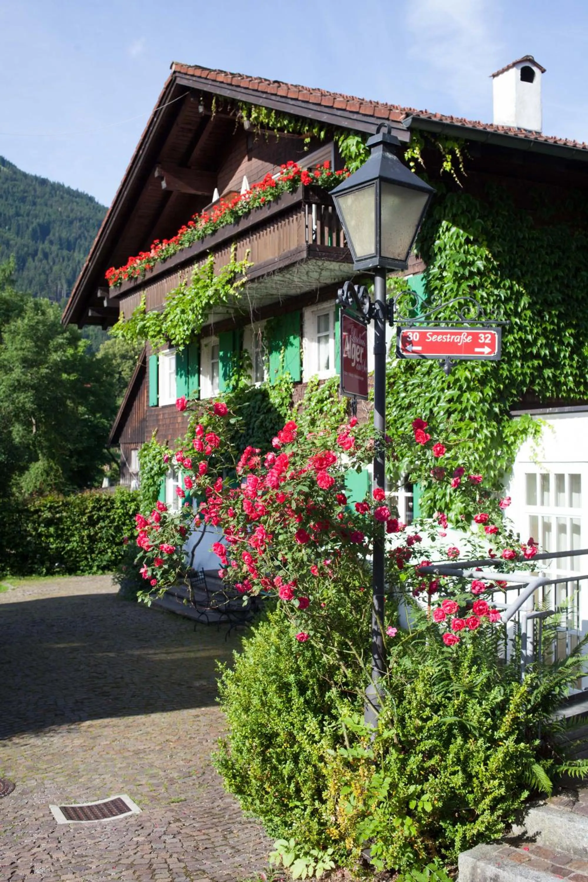 Facade/entrance in Landhaus Alger
