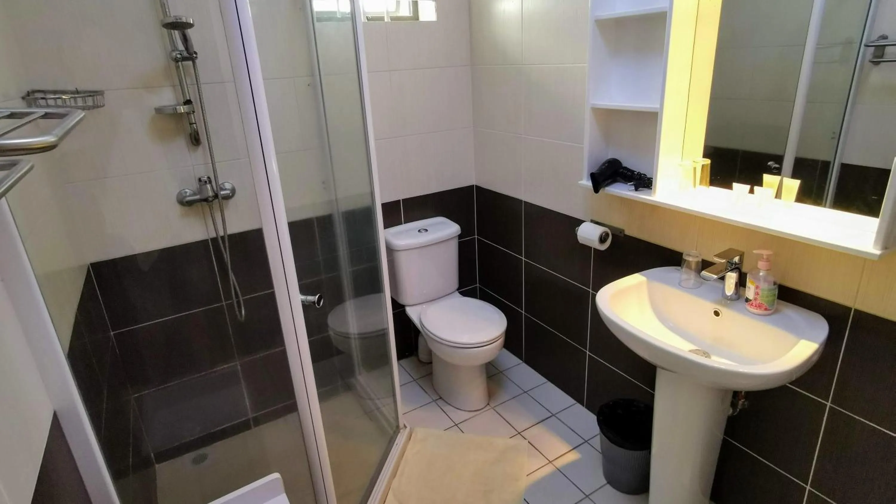 Shower in Blue Beryl Guest House