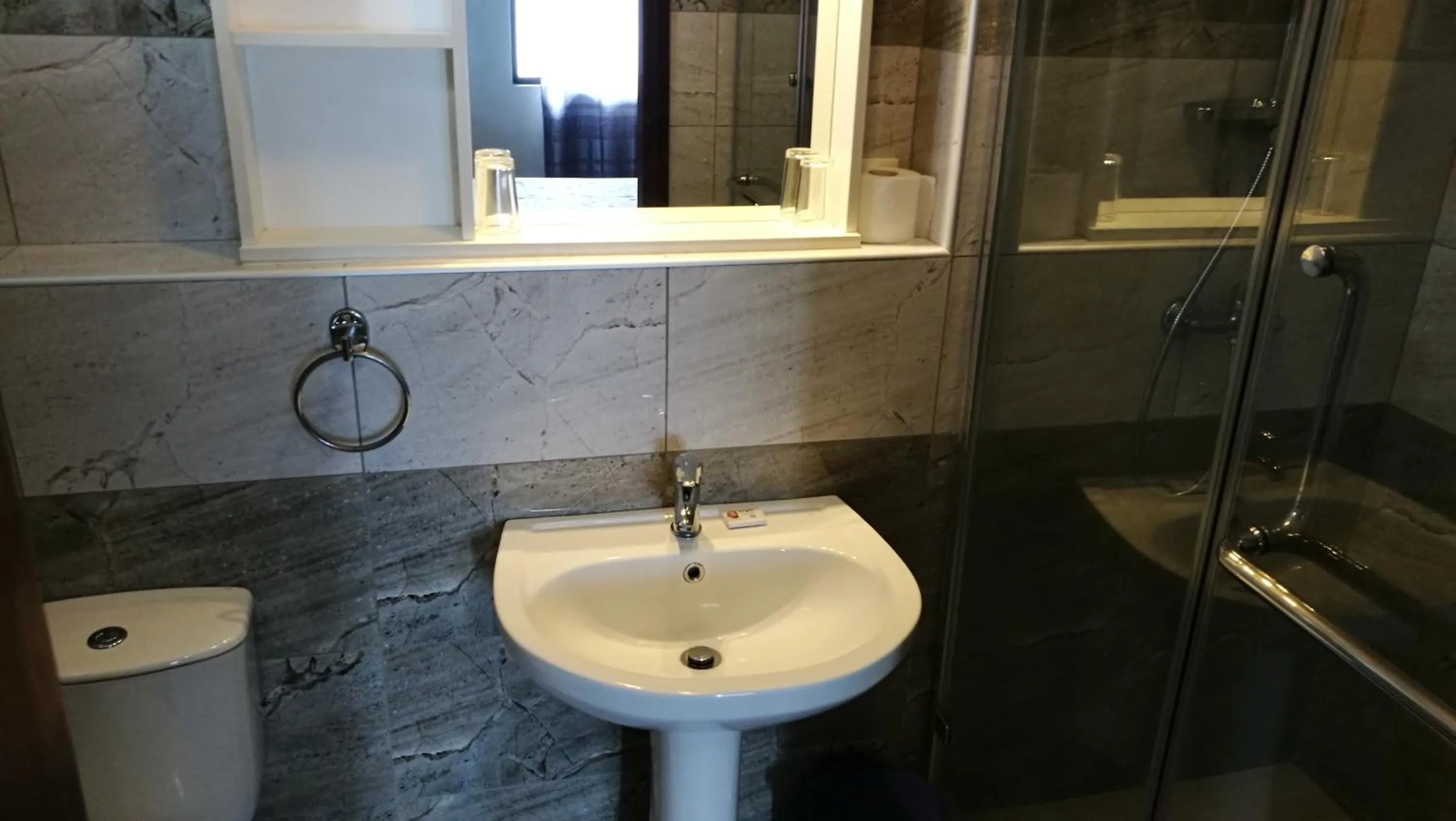 Bathroom in Blue Beryl Guest House