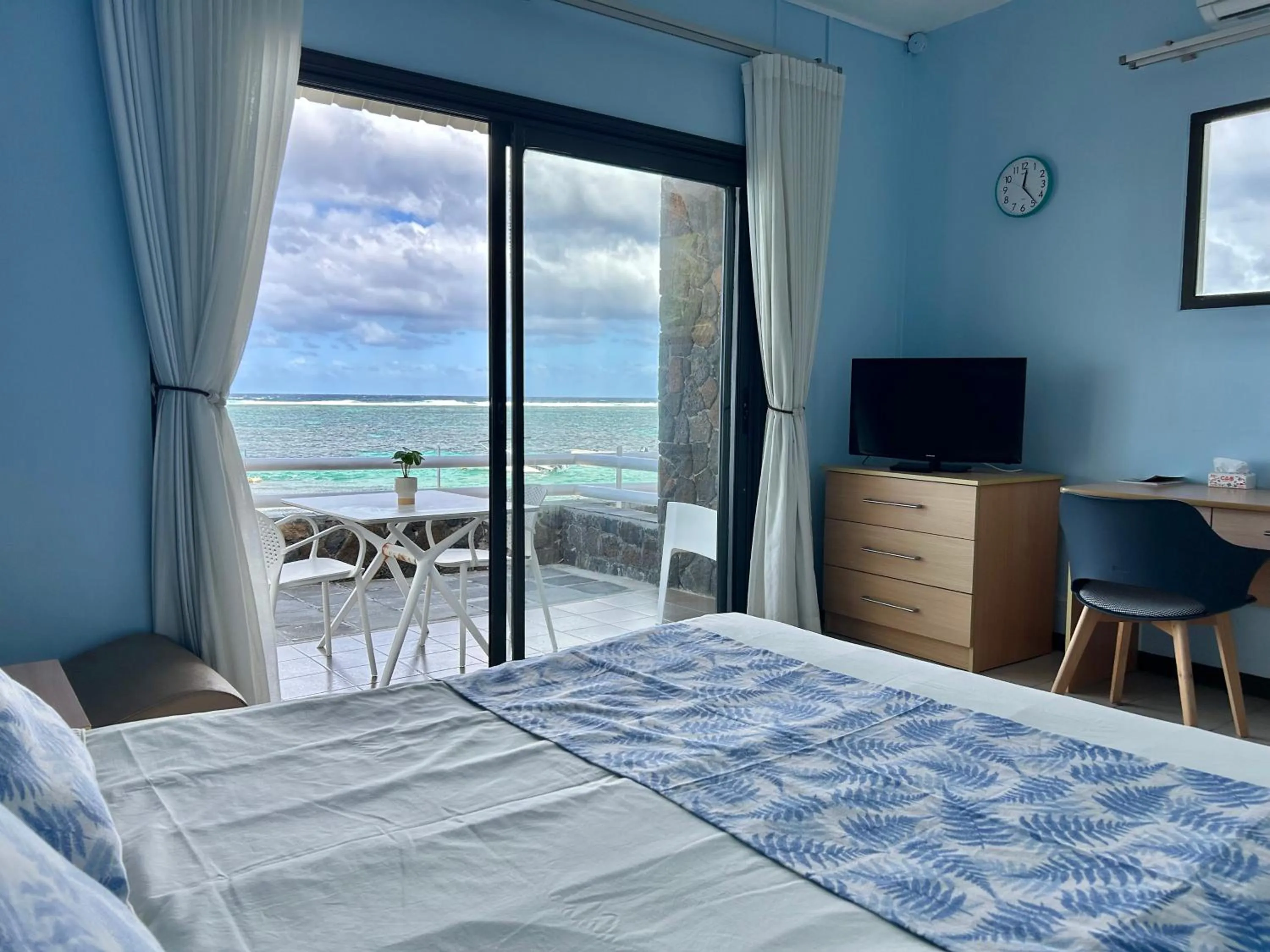 Bedroom, Bed in Blue Beryl Guest House