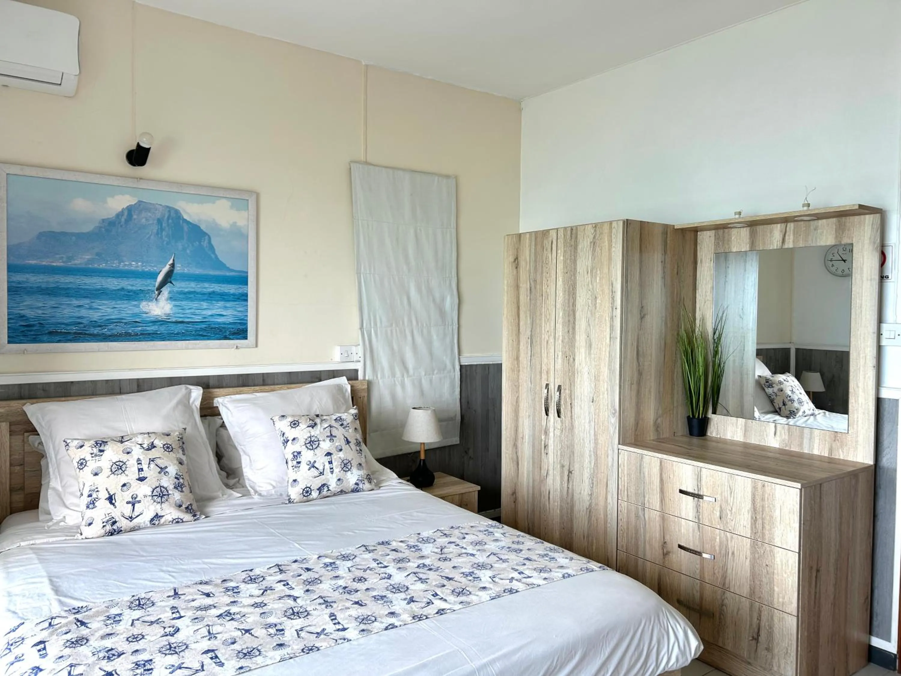 Bedroom, Bed in Blue Beryl Guest House