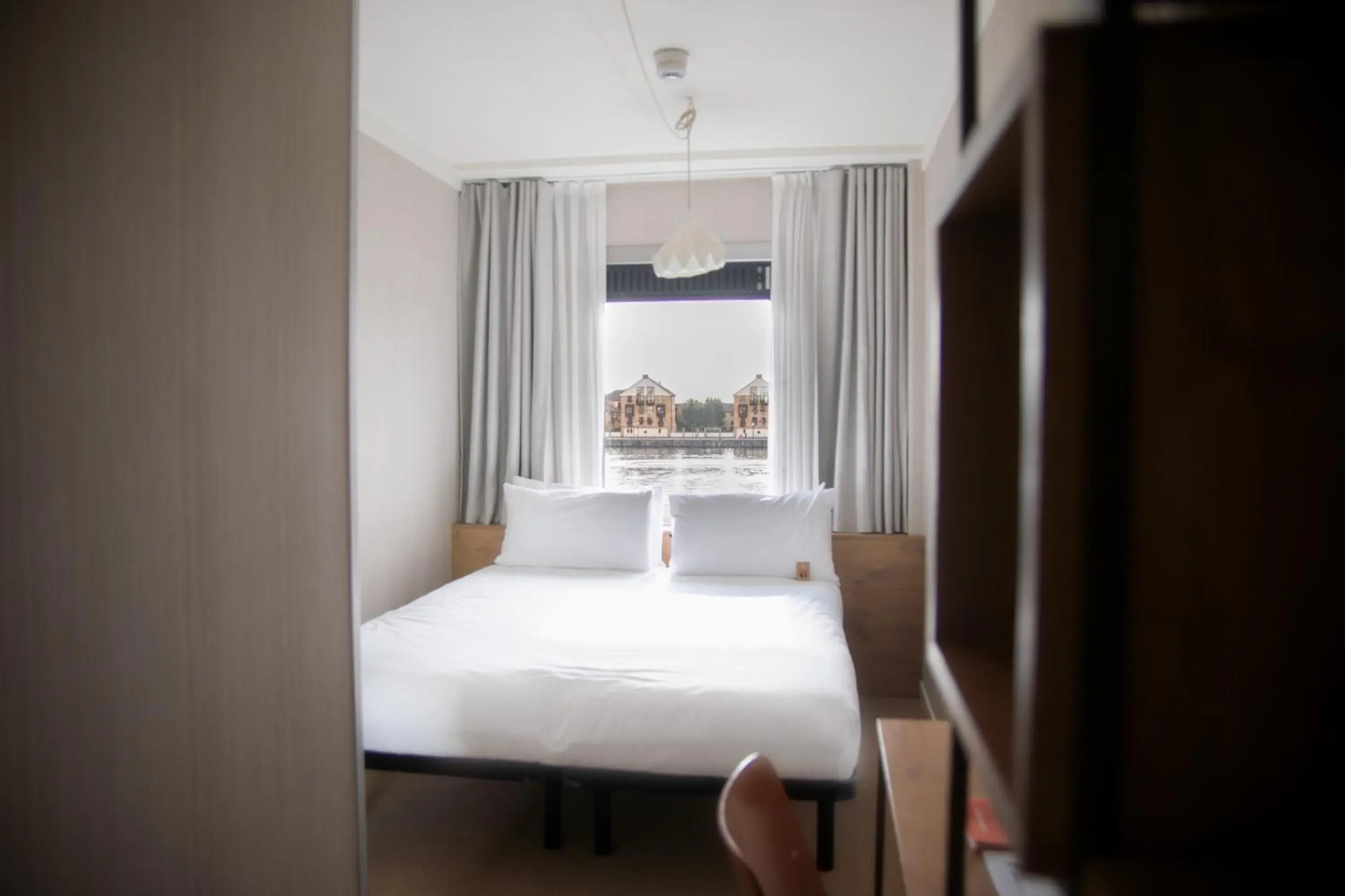 Double Room with River View in Good Hotel London Double Room with River View in Good Hotel London