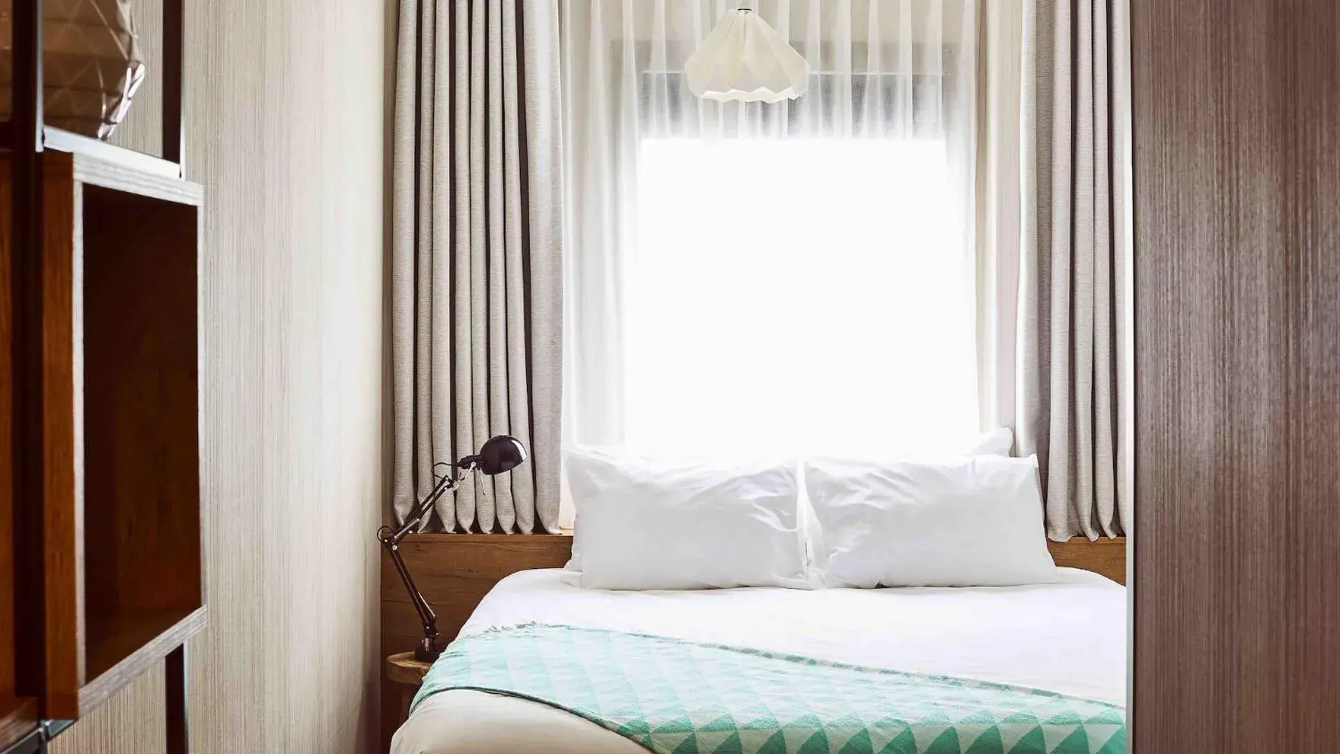 Double Room in Good Hotel London Double Room in Good Hotel London