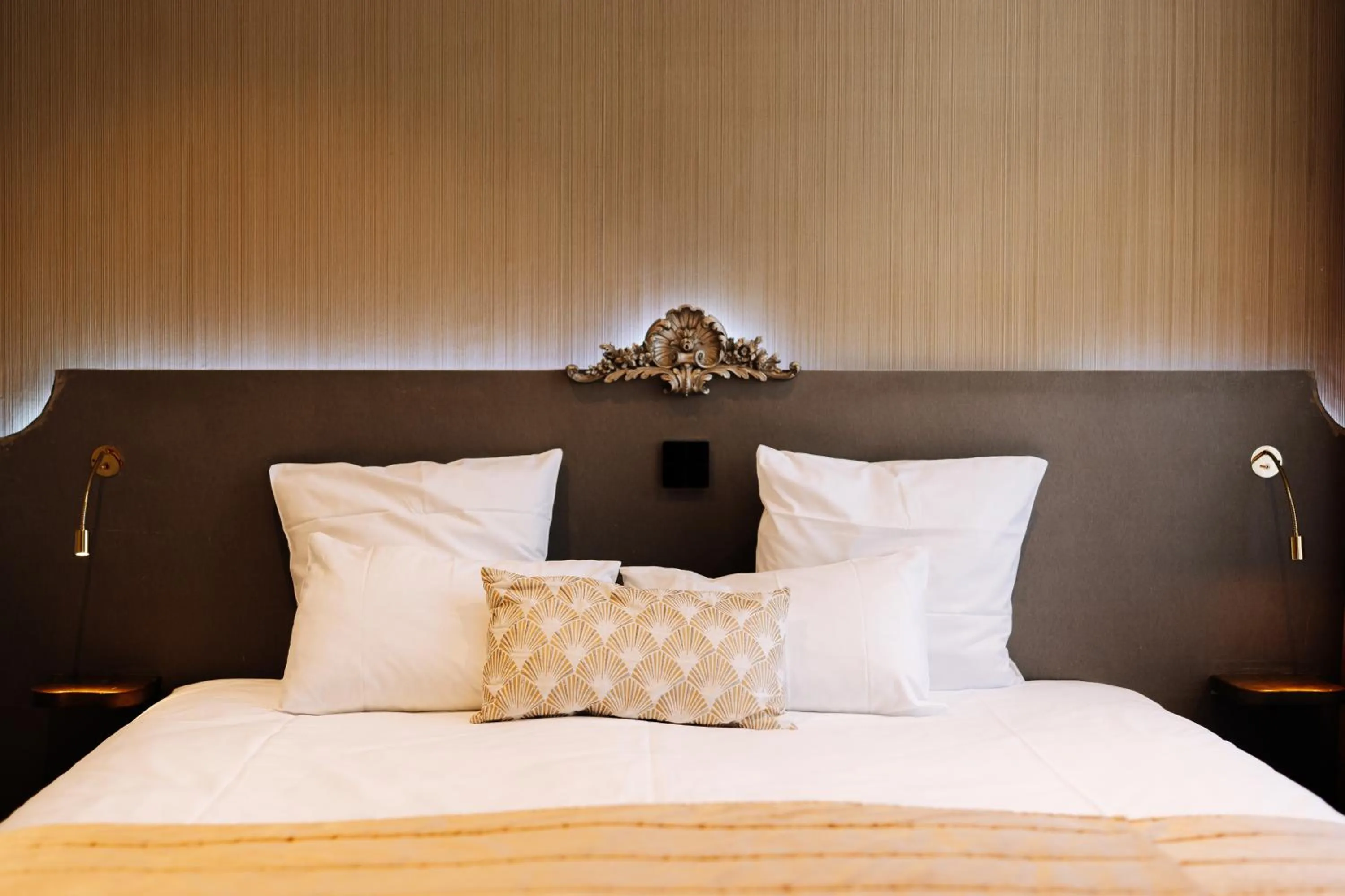 Bedroom, Bed in Le Chateau de Namur