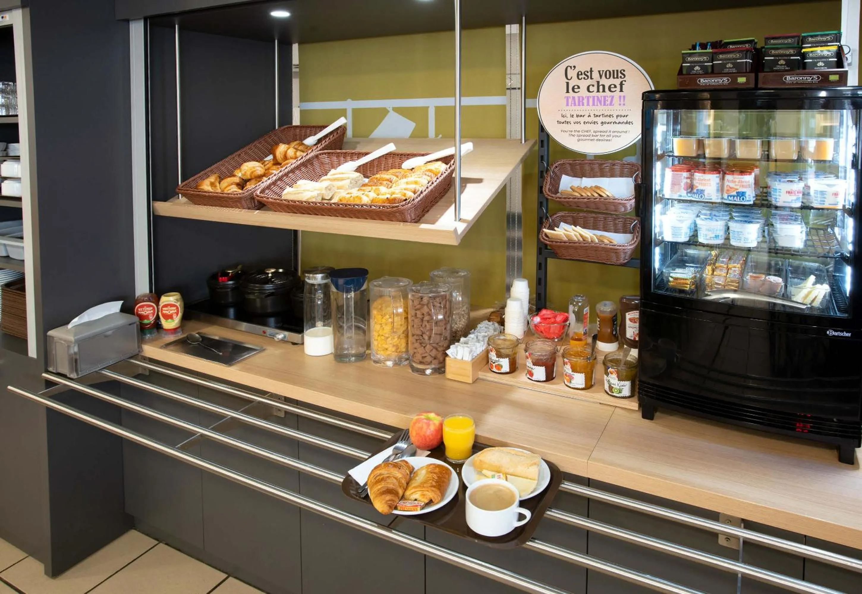 Buffet breakfast in B&B HOTEL Louveciennes