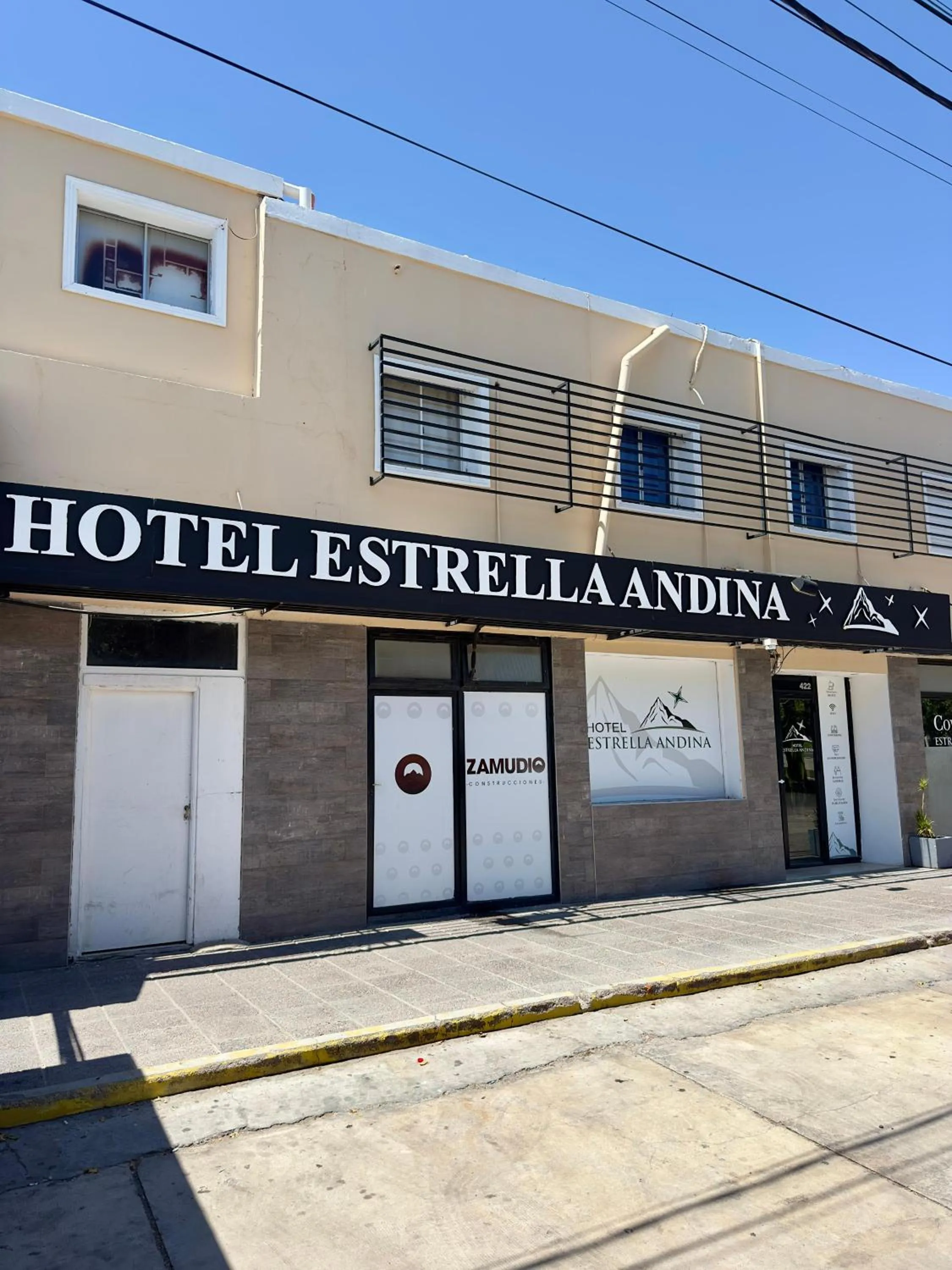 Facade/entrance in Hotel Estrella Andina