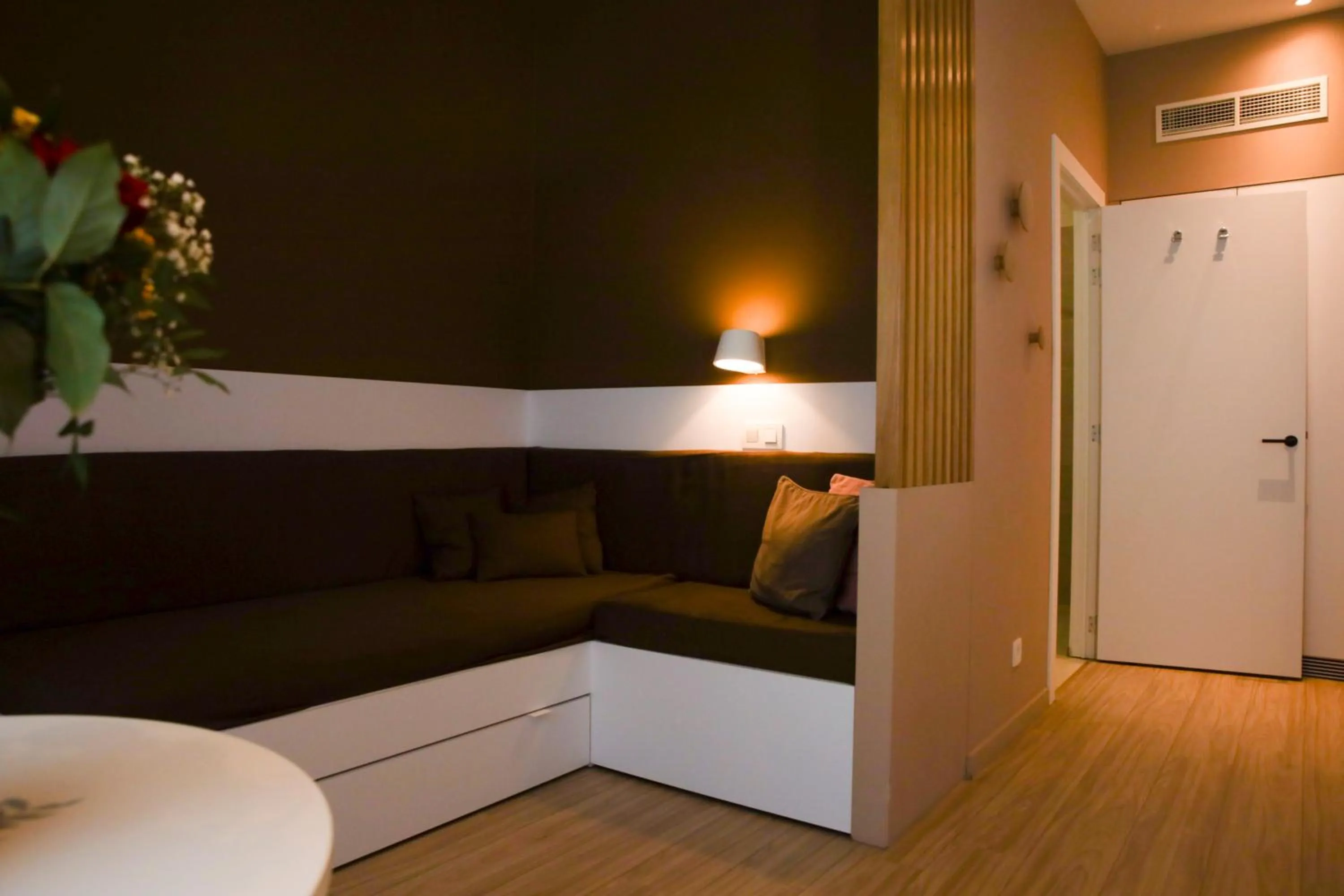 Seating area in Alfa Inn