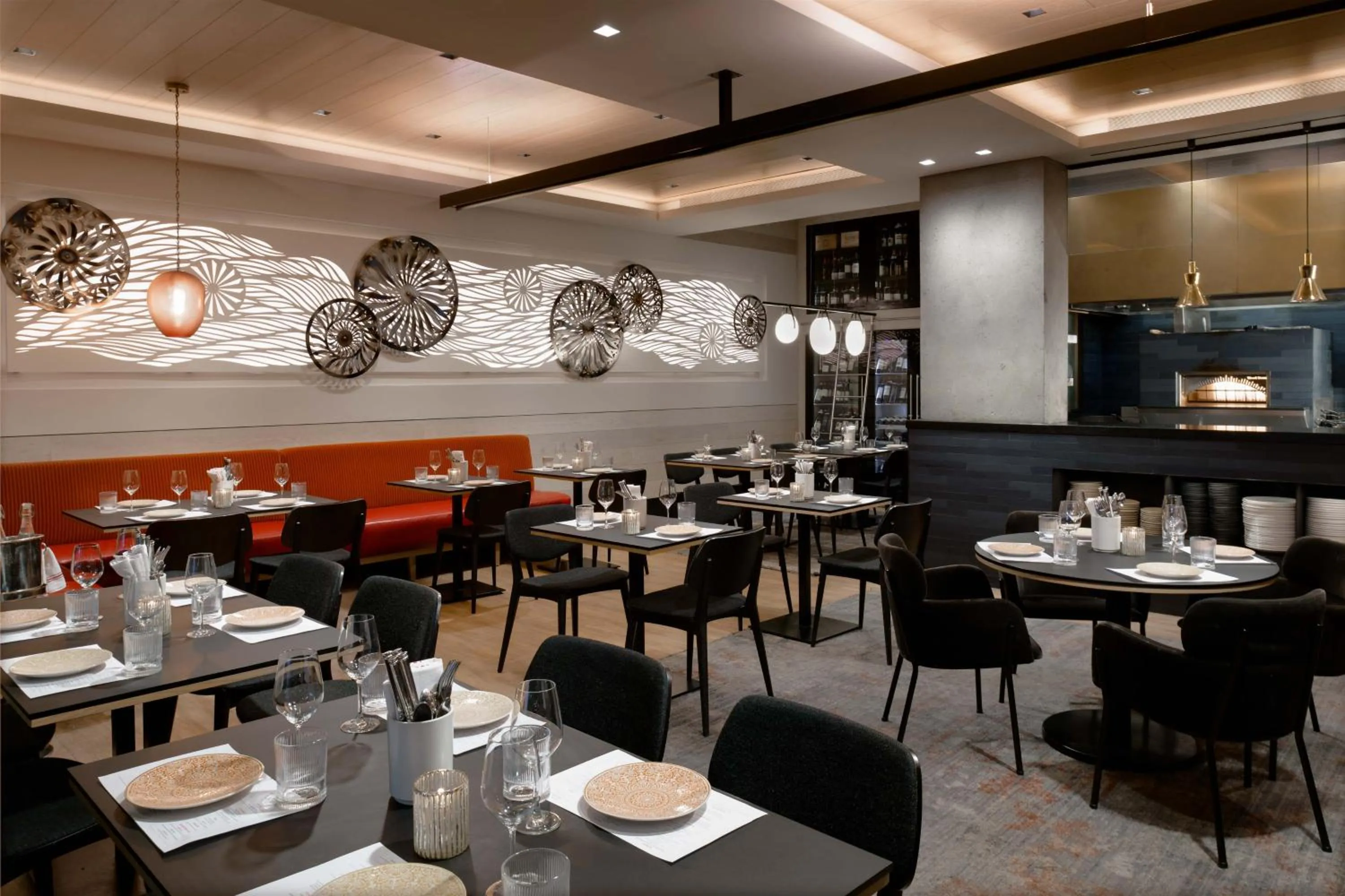 Restaurant/places to eat in LUMA Hotel - Times Square