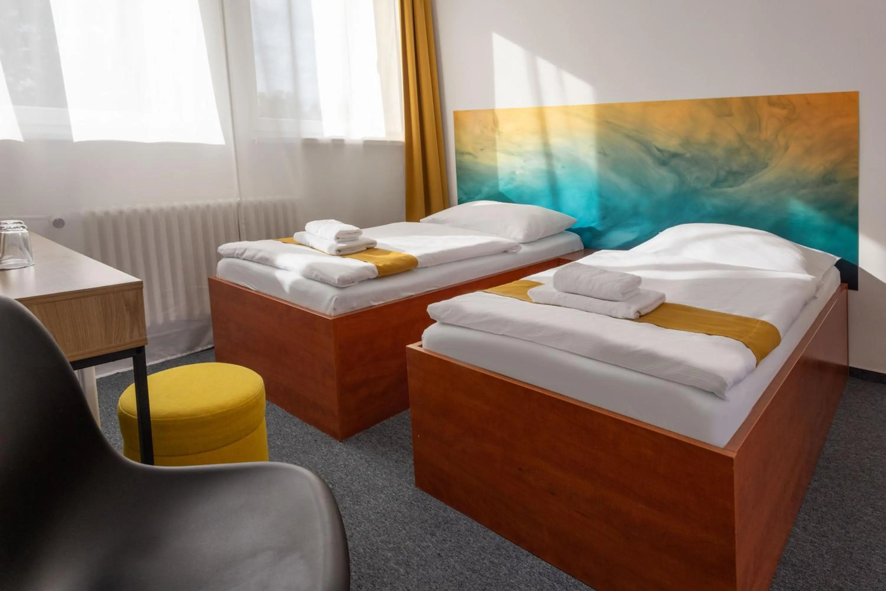 Living room, Bed in Hotel AMITY