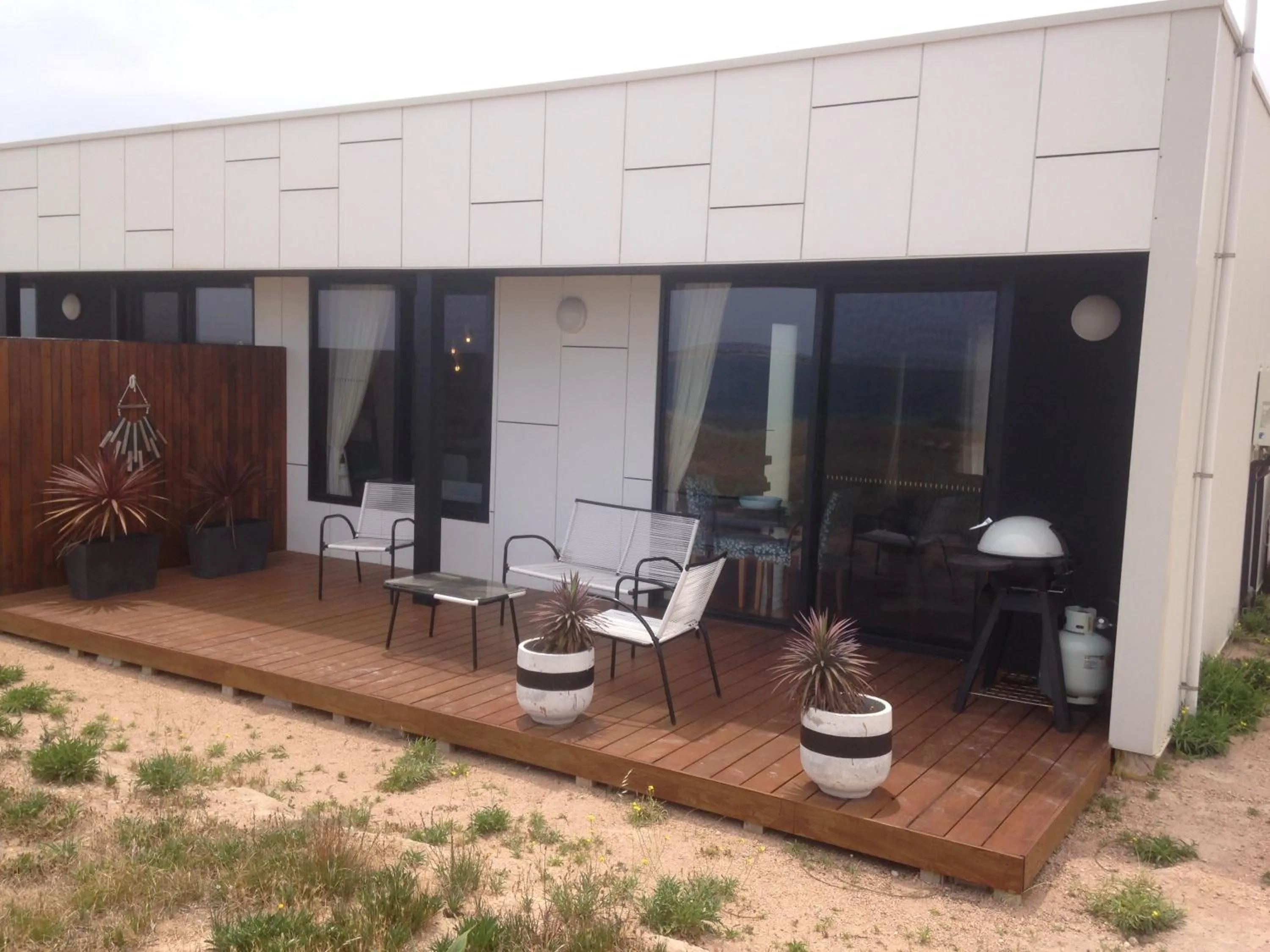 BBQ facilities in Perlubie Sea