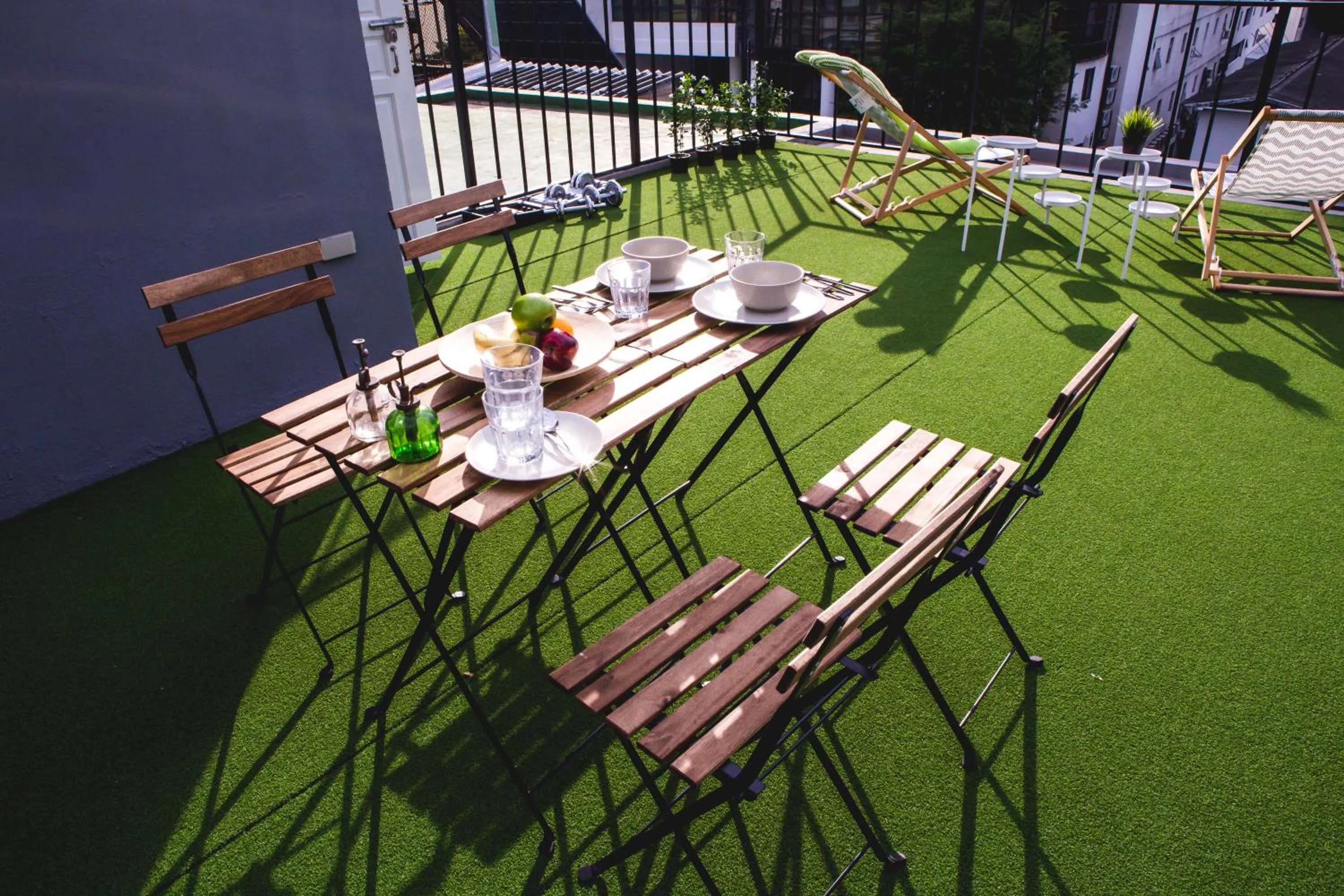 Garden in BoB Hostel บ็อบโฮสเทล