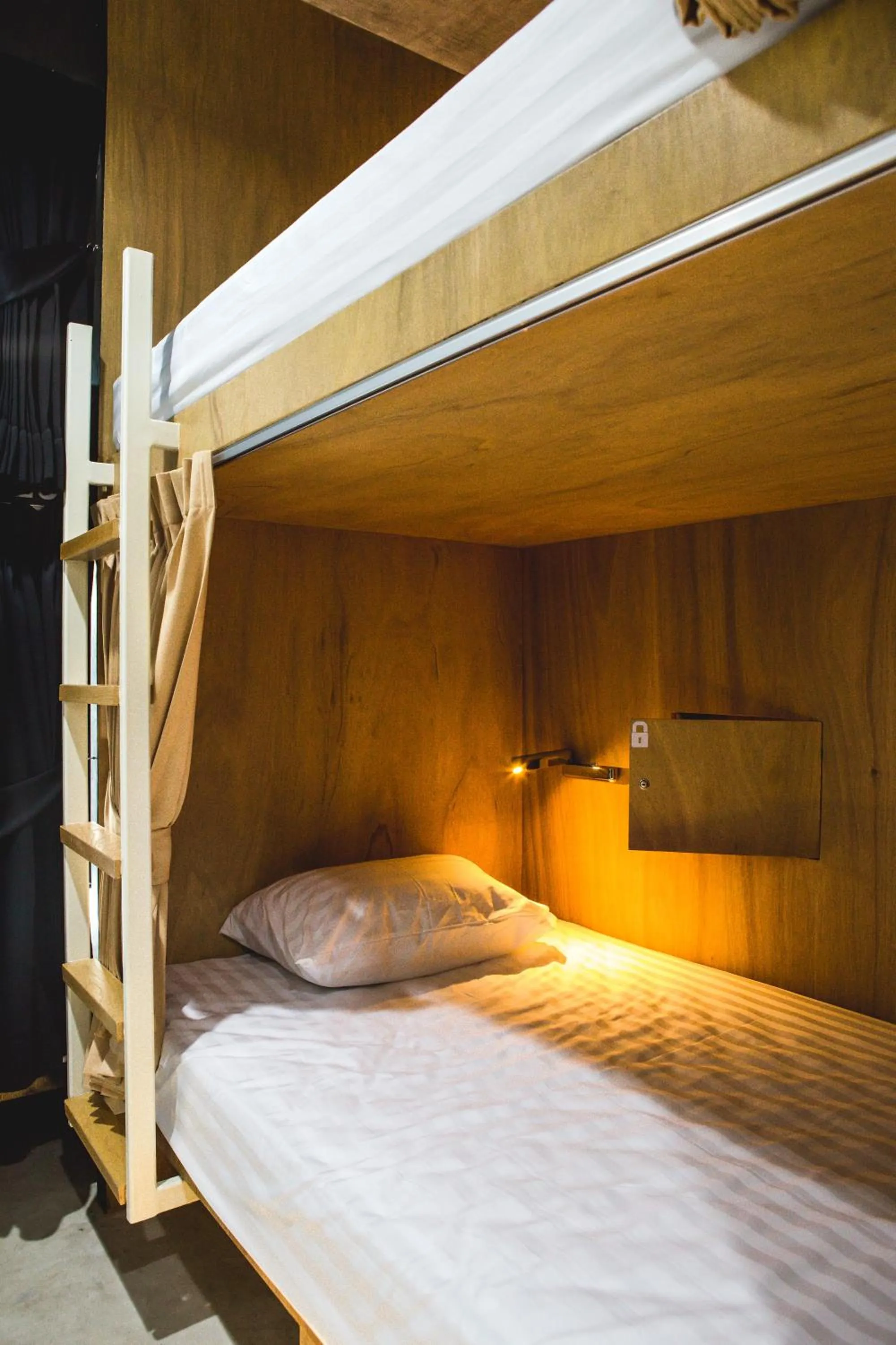 bunk bed, Bed in BoB Hostel บ็อบโฮสเทล