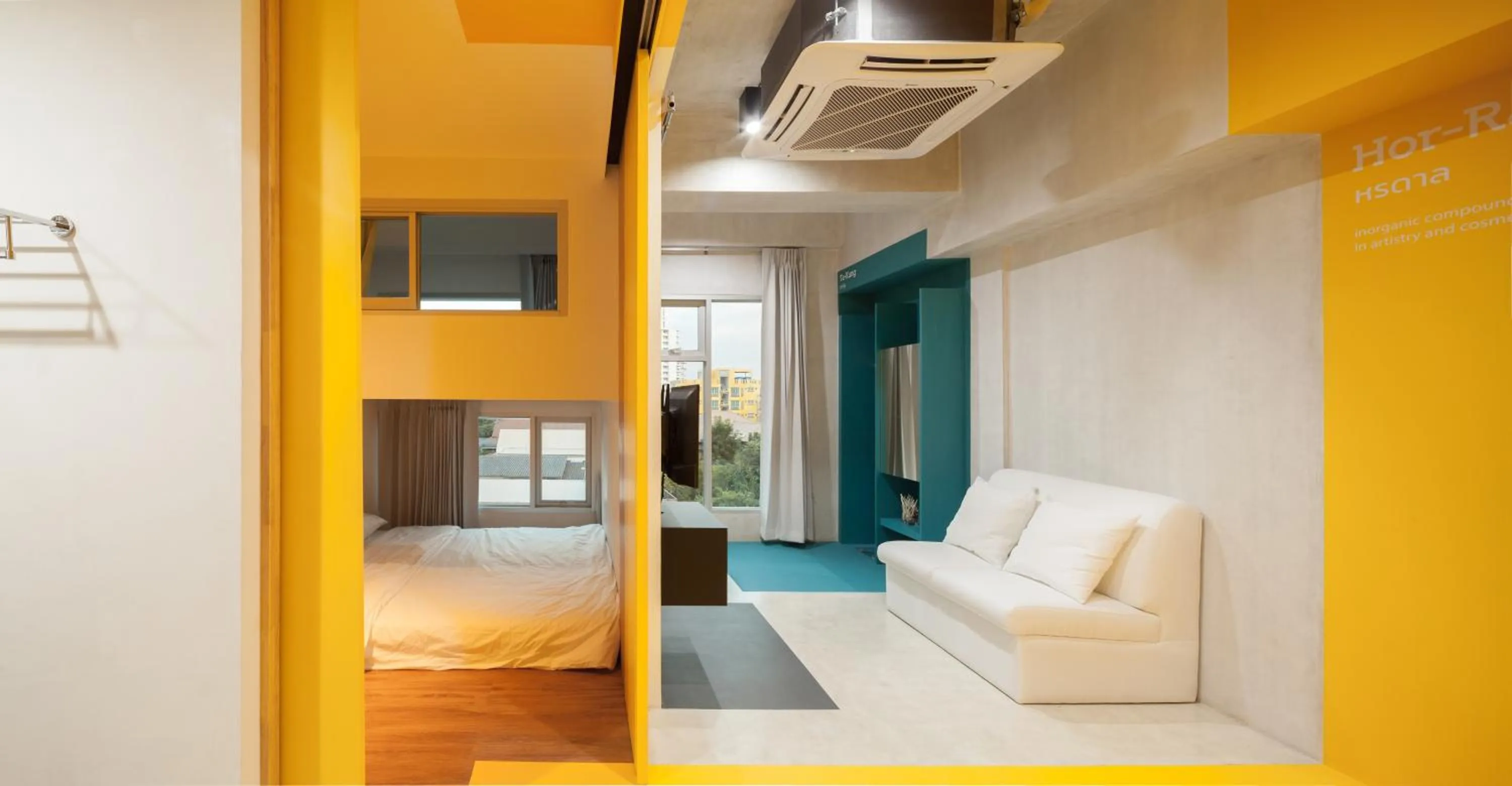 Living room, Bed in BoB Hostel บ็อบโฮสเทล