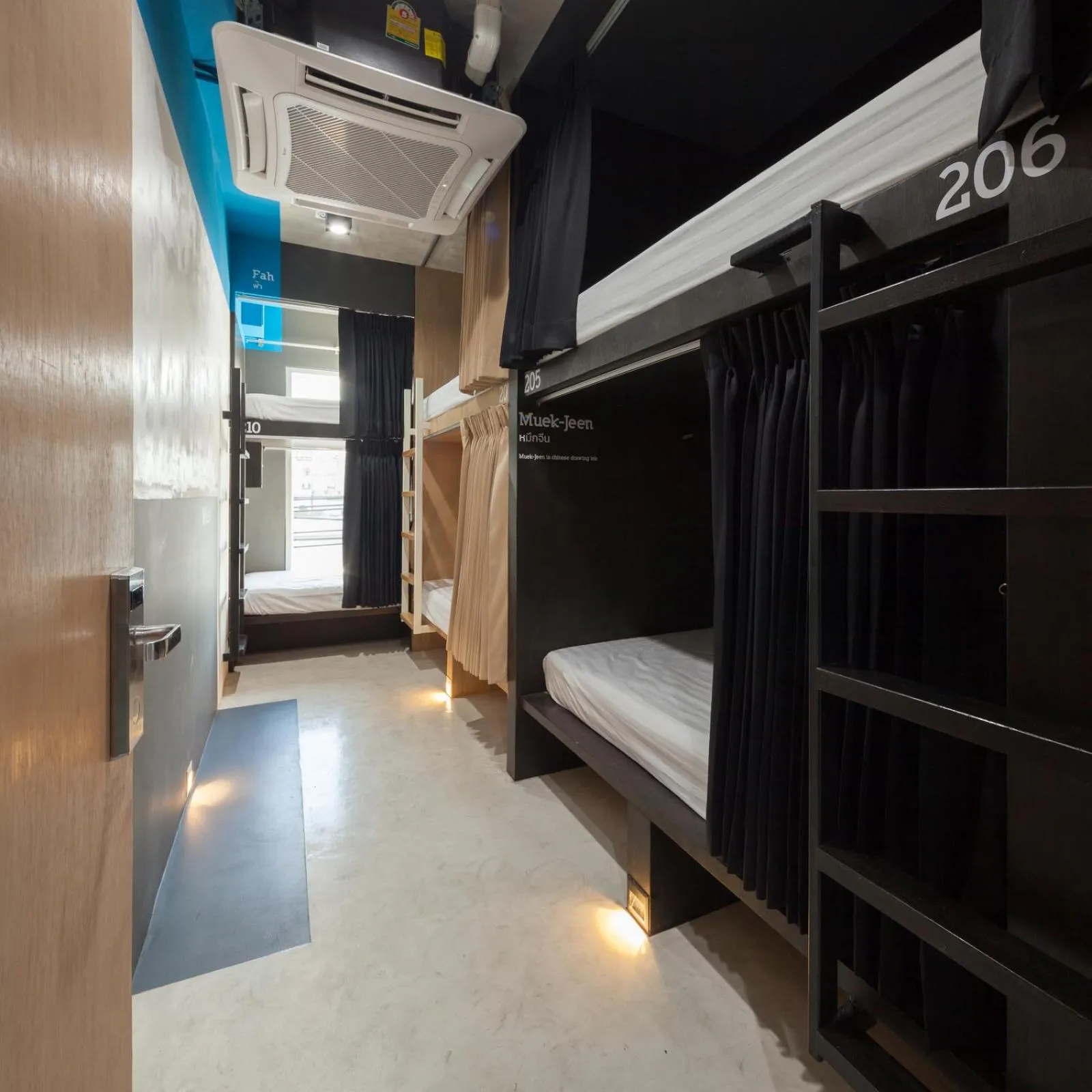 bunk bed, Bed in BoB Hostel บ็อบโฮสเทล