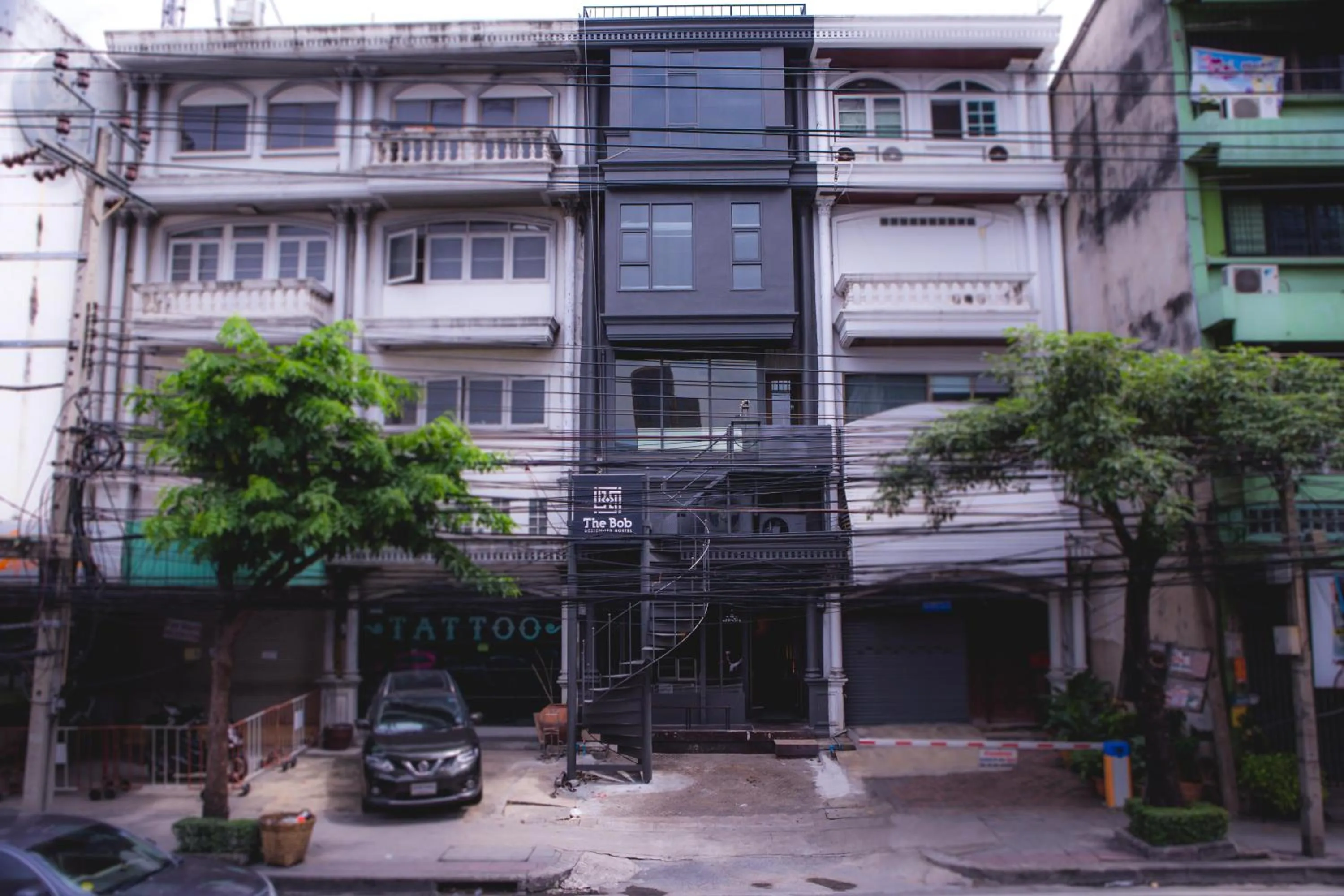 Property building in BoB Hostel บ็อบโฮสเทล
