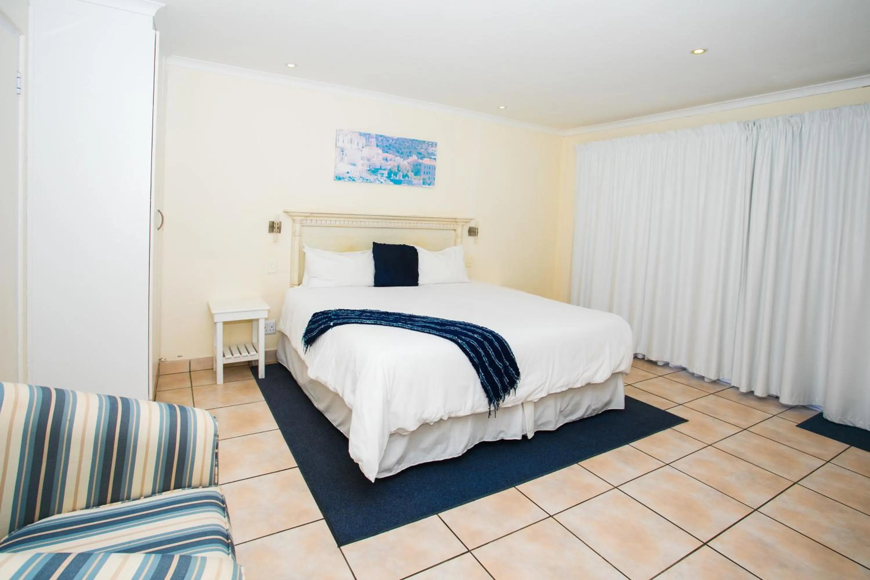 Bed in Santorini Guesthouse