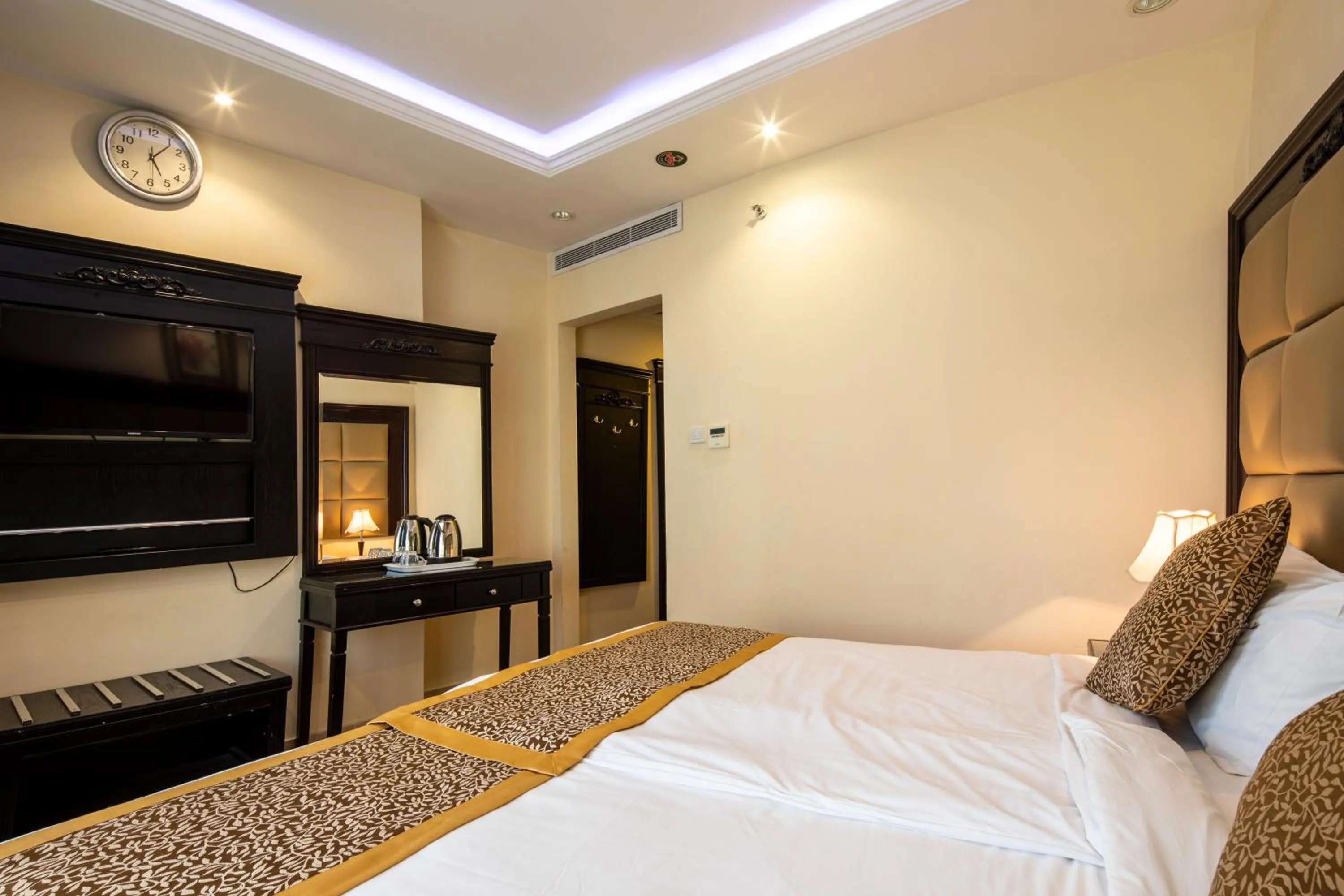 Bed in Kyona Alaziziyah