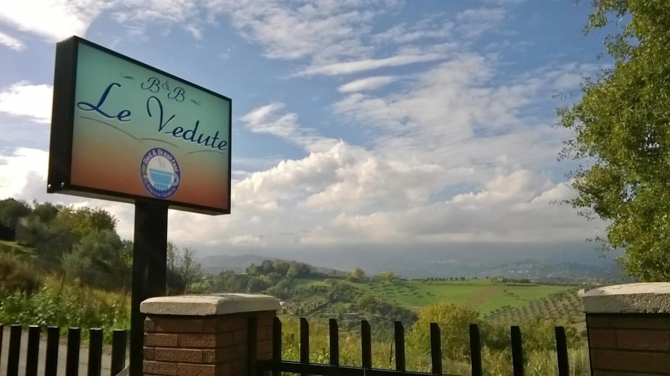 Property logo or sign in B&B Le Vedute