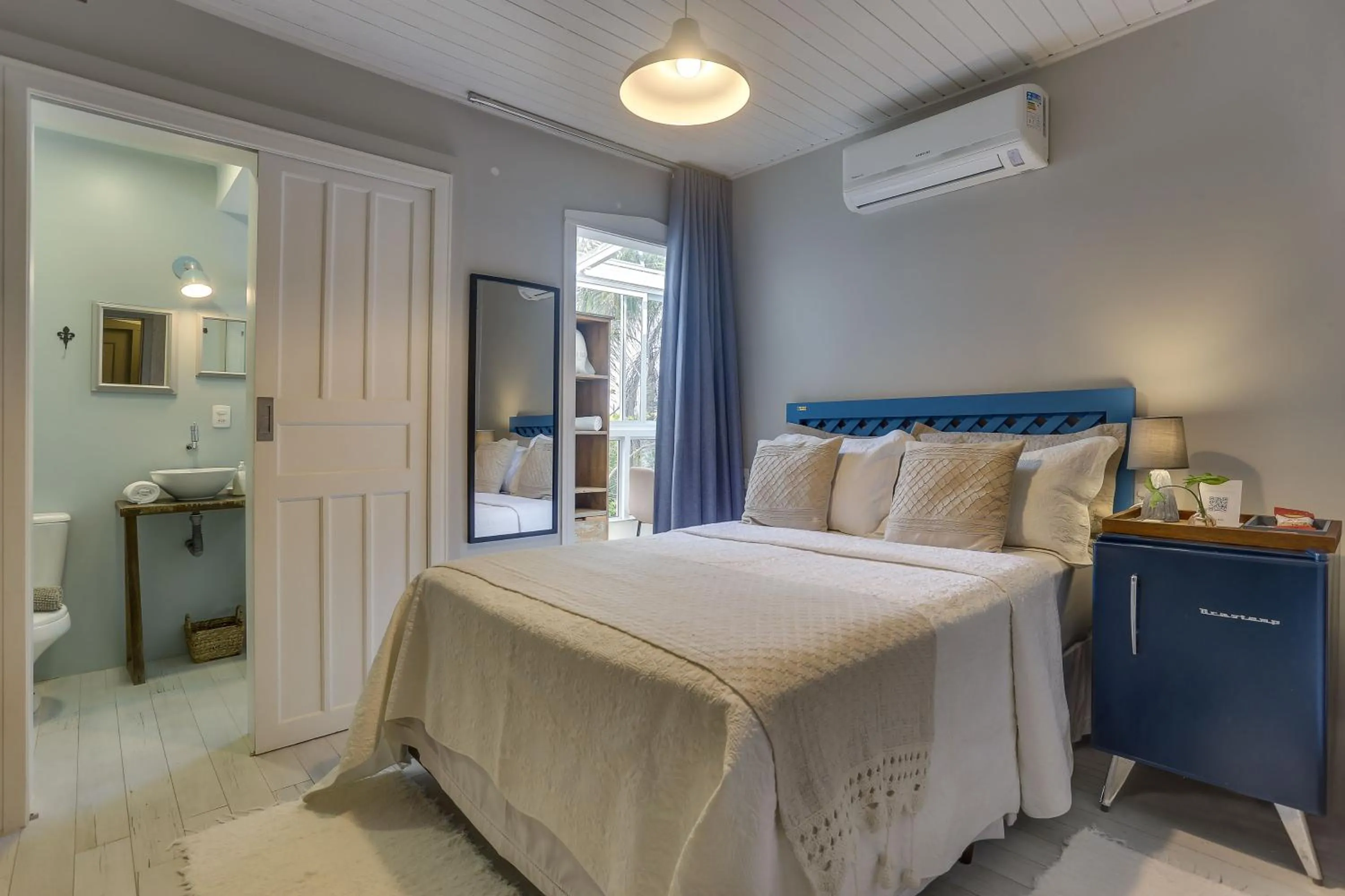 Bed in Solar Beach Hotel