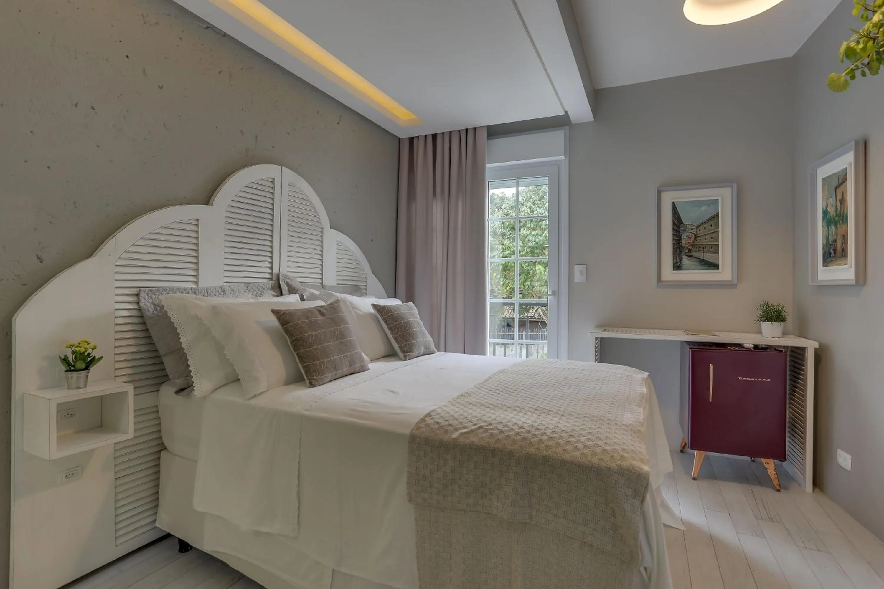 Bed in Solar Beach Hotel