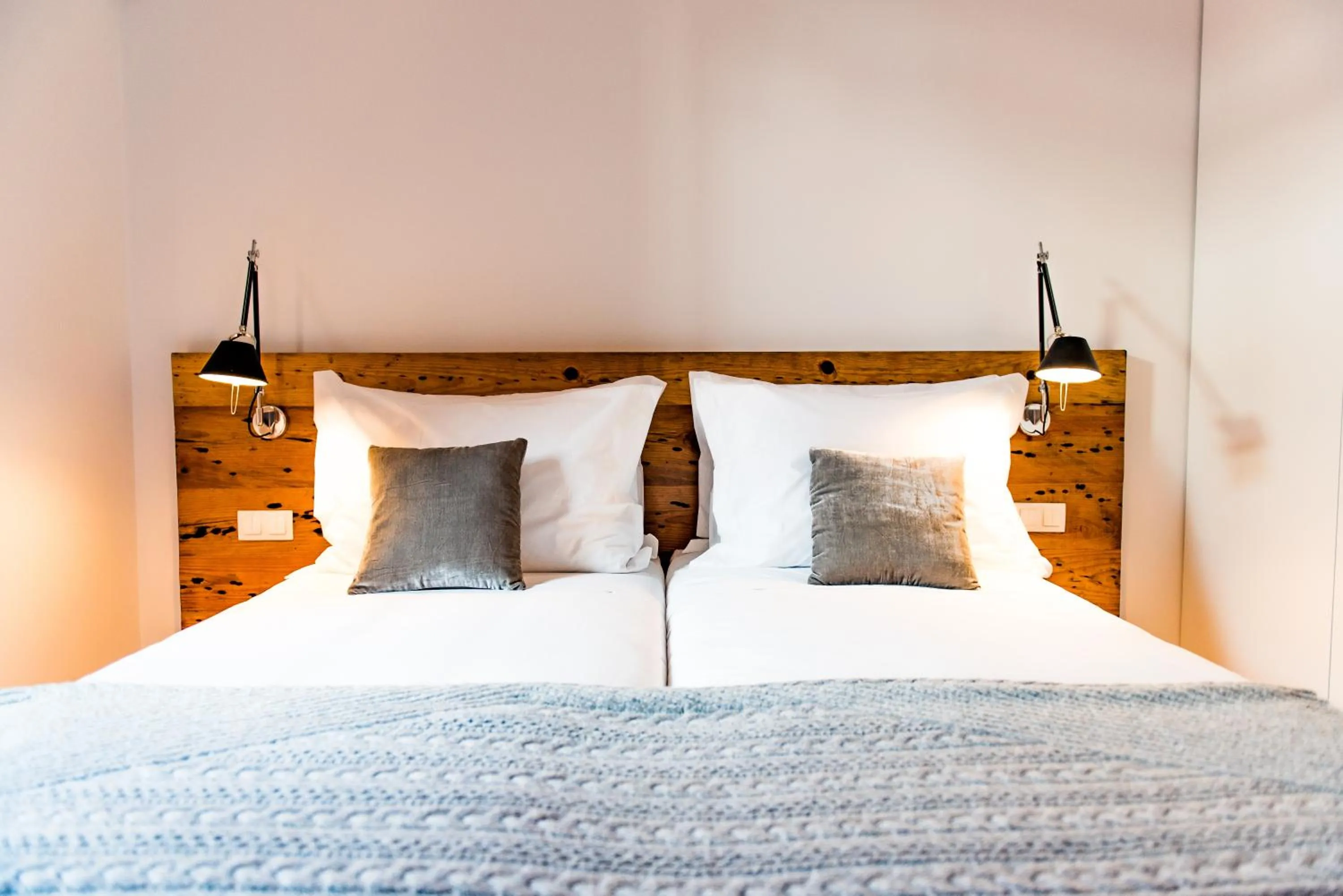 Bed in Flora Chiado Apartments